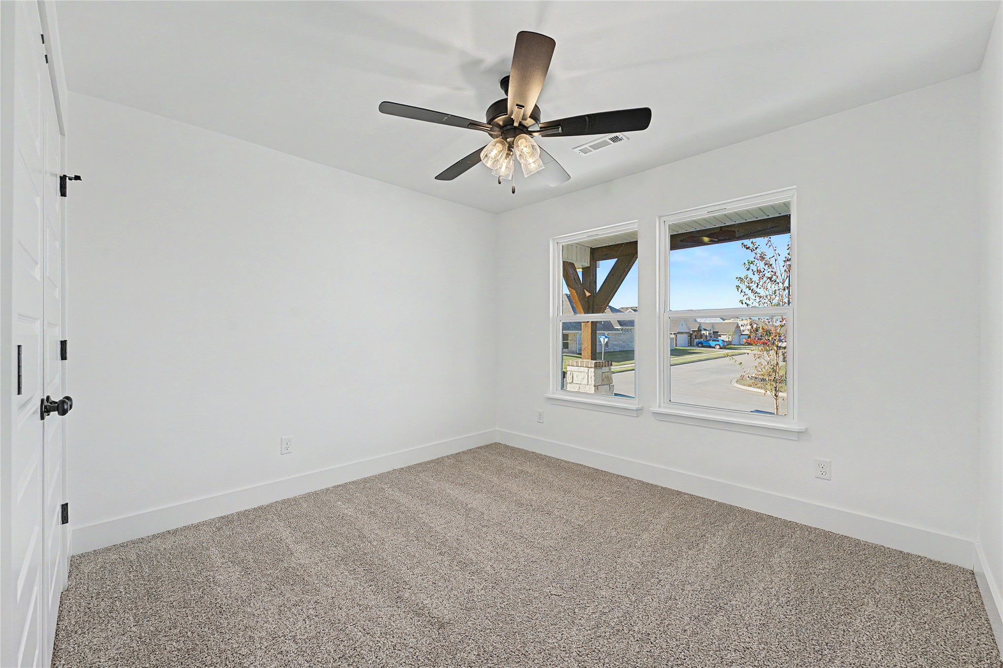 2819 E Liberty Place Property Photo 16