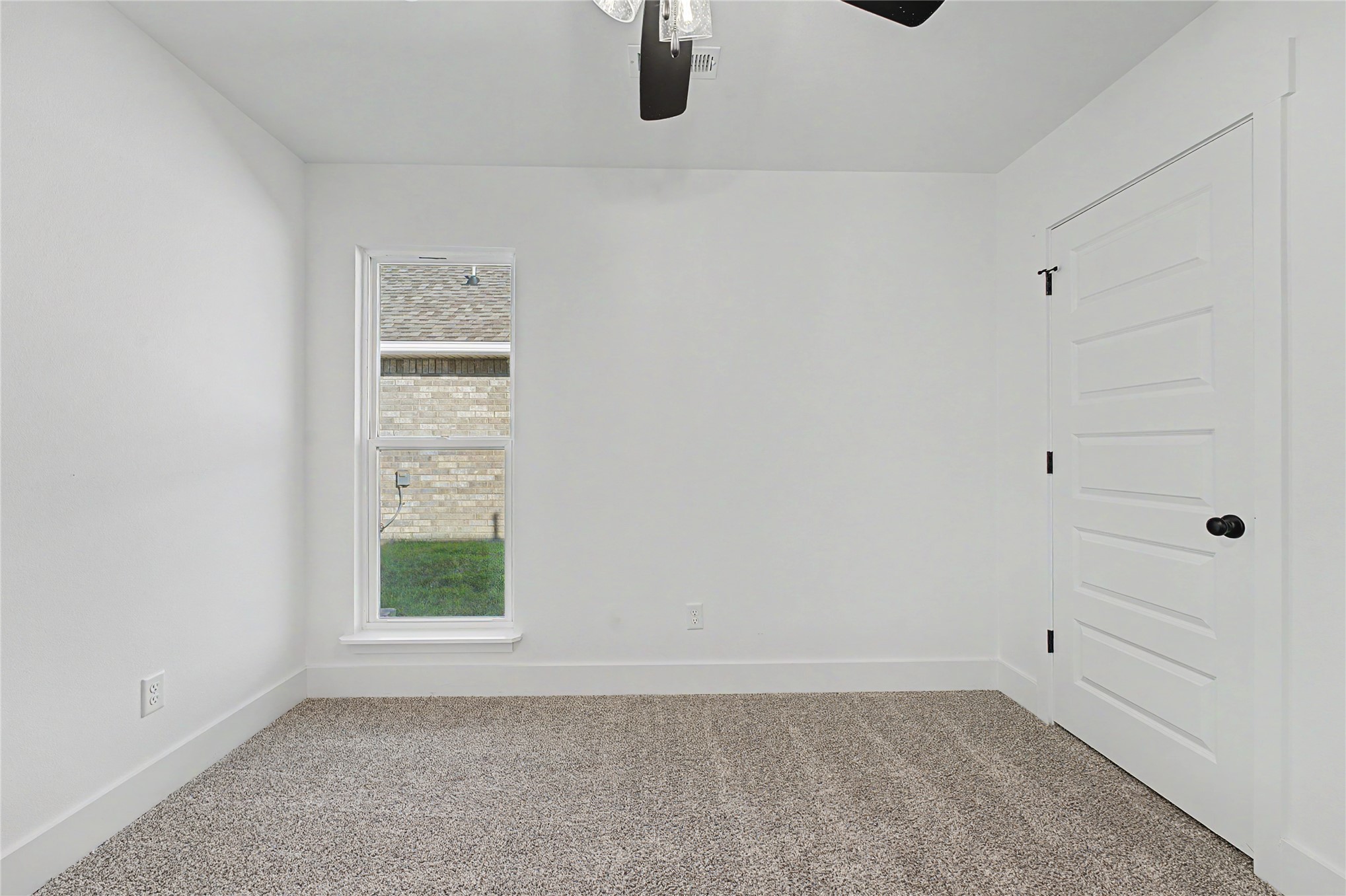2819 E Liberty Place Property Photo 18