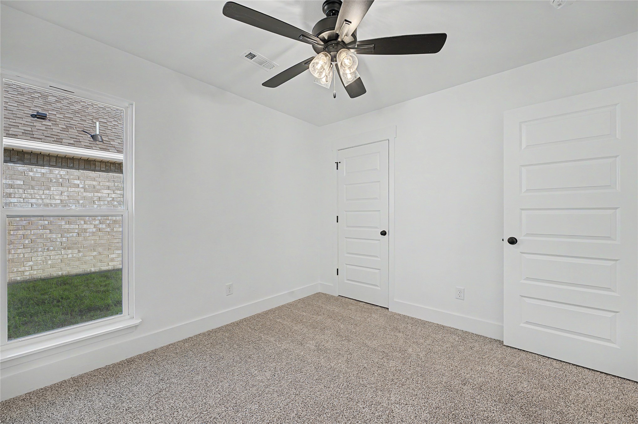 2819 E Liberty Place Property Photo 19