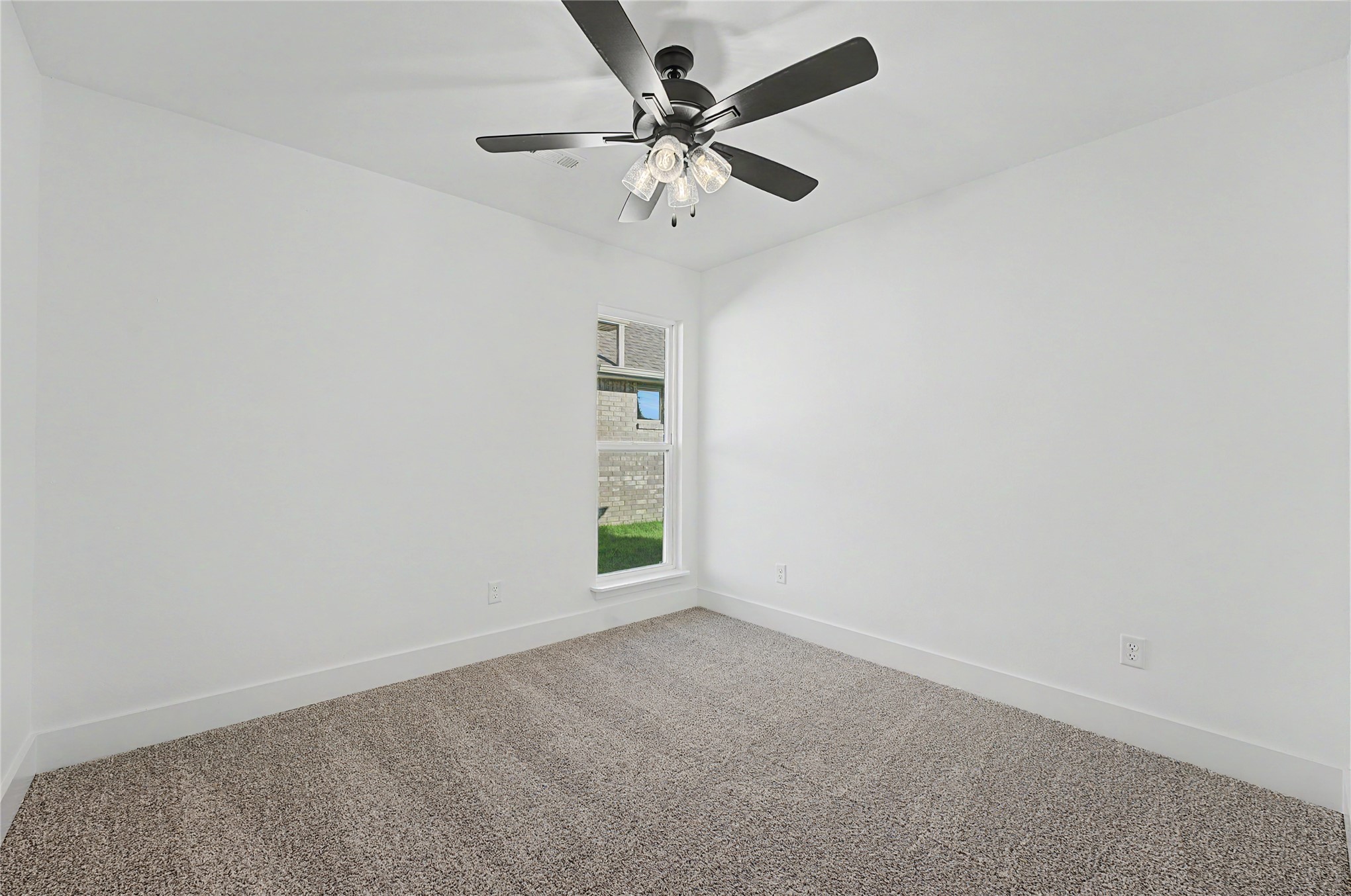 2819 E Liberty Place Property Photo 21