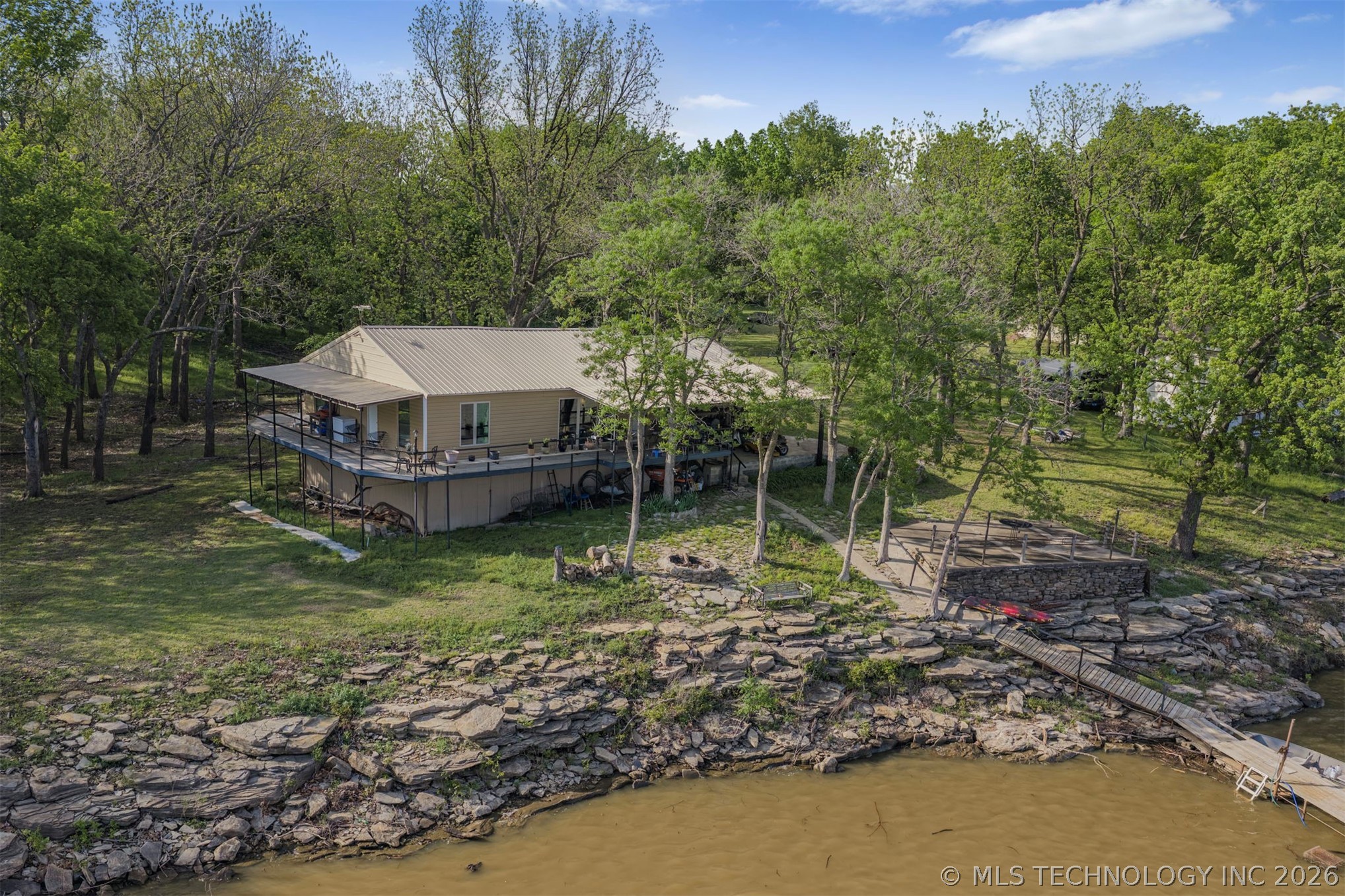 546 Leisure Land Place