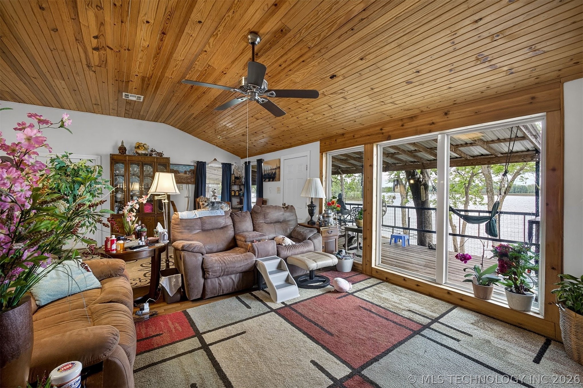 546 Leisure Land Place Property Photo 5