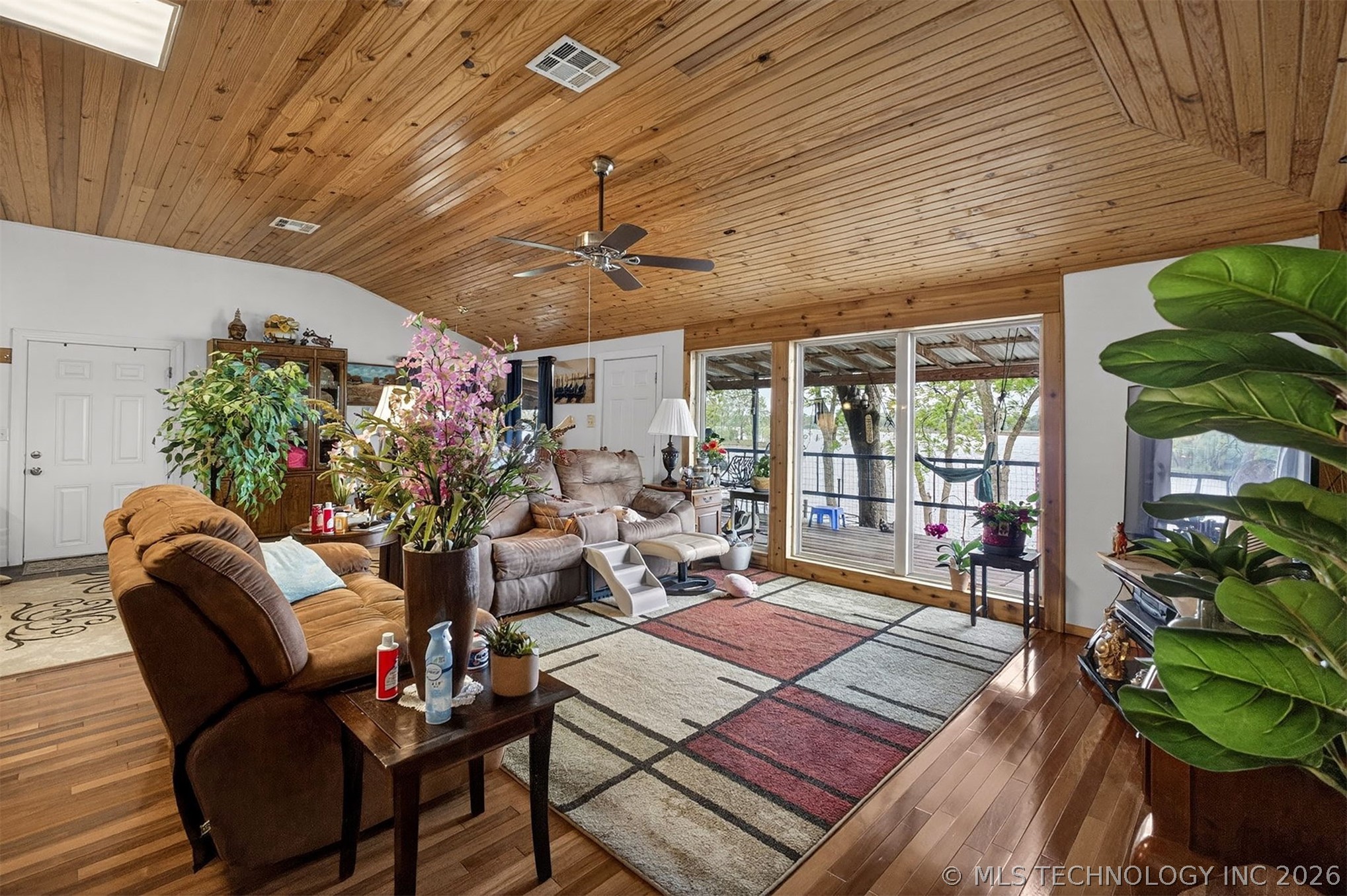 546 Leisure Land Place Property Photo 6