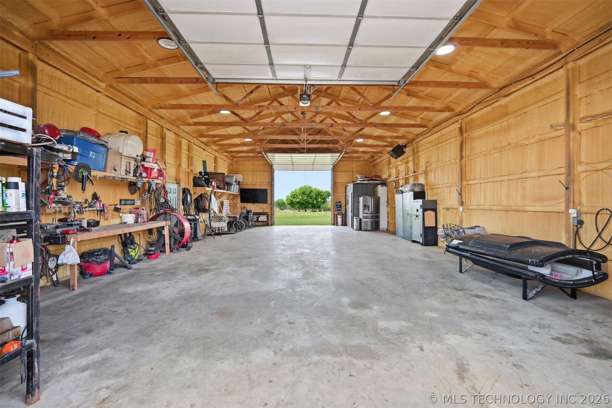 7049 Sunshine Property Photo 9