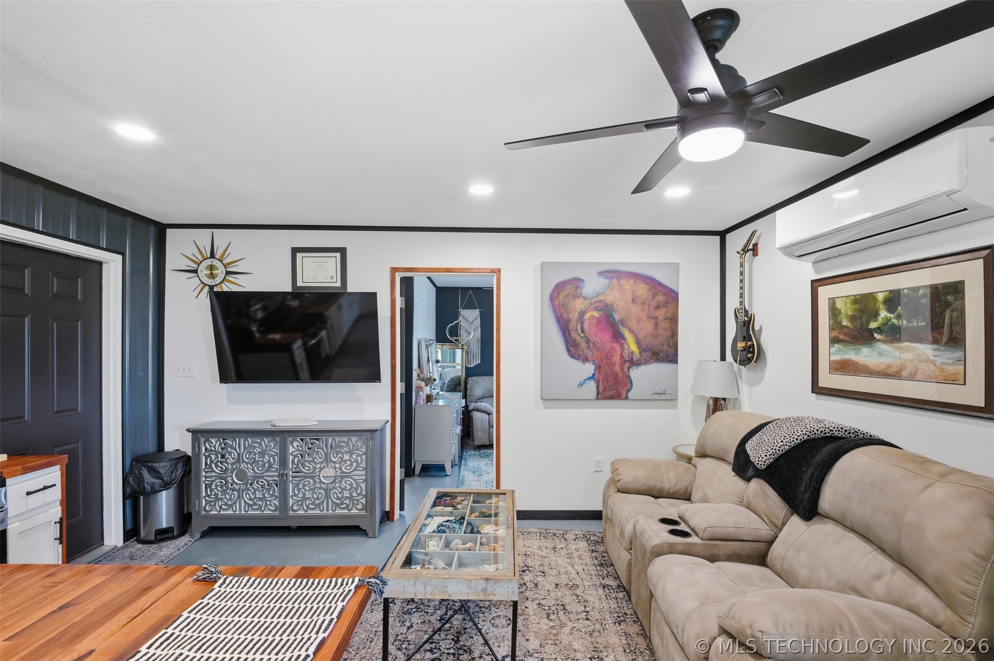 7049 Sunshine Property Photo 13
