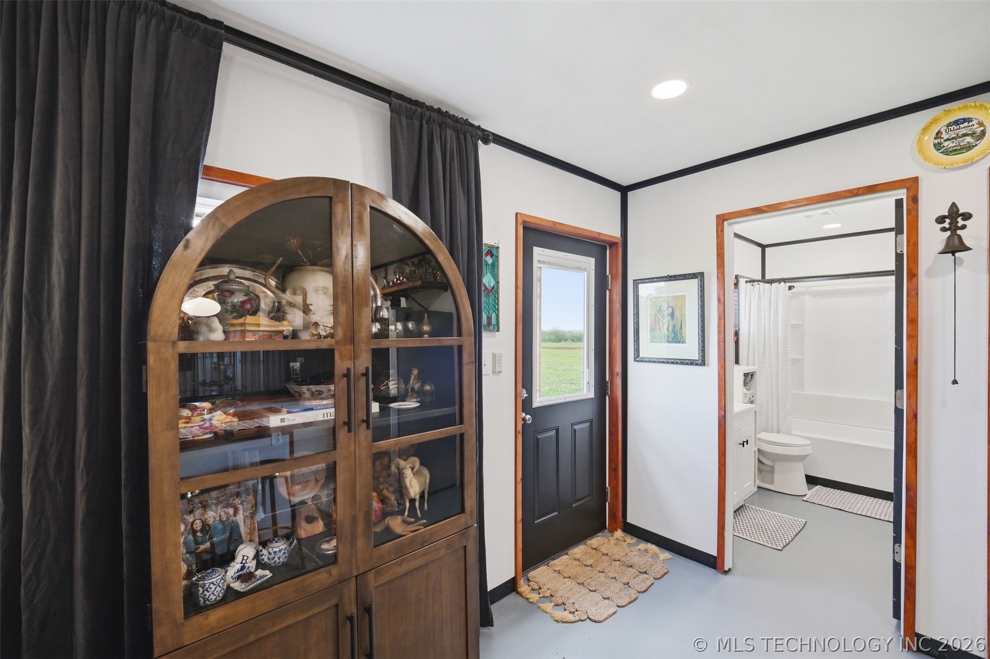 7049 Sunshine Property Photo 14
