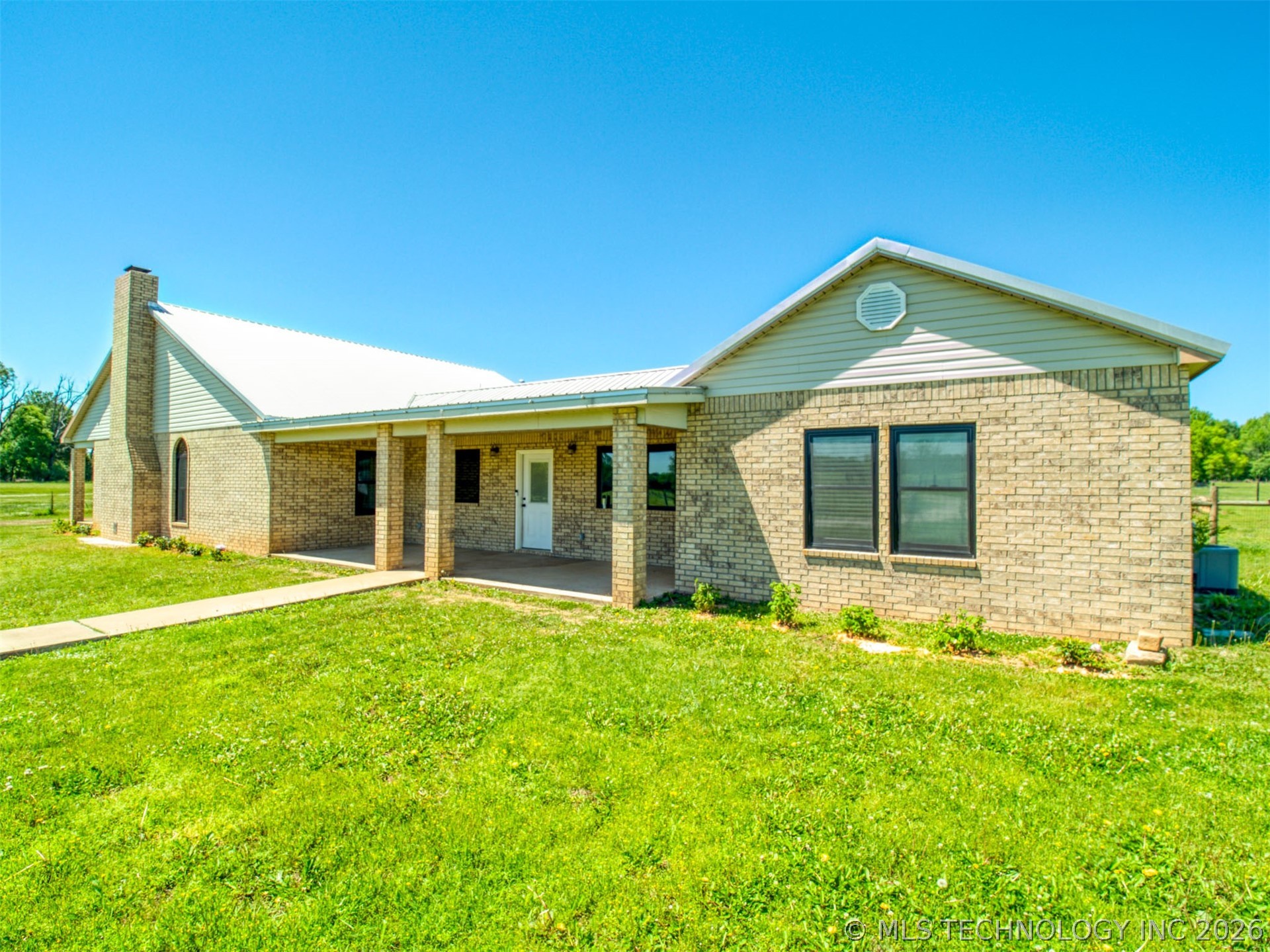 193519 N 4180 Property Photo 1