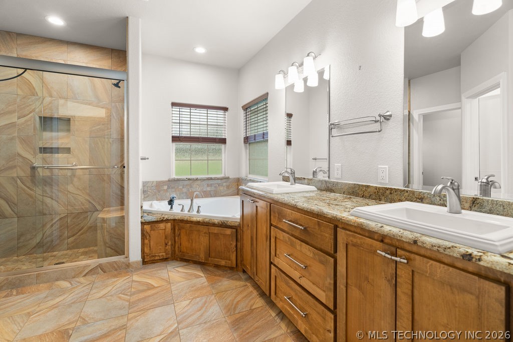11703 Hidden Oak Circle Property Photo 19
