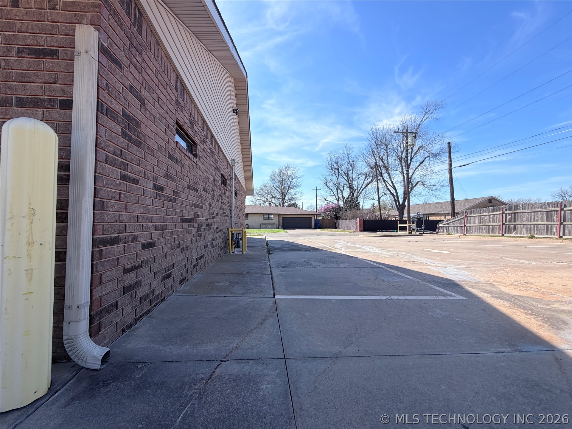 1002 E Cherry Street Property Photo 10
