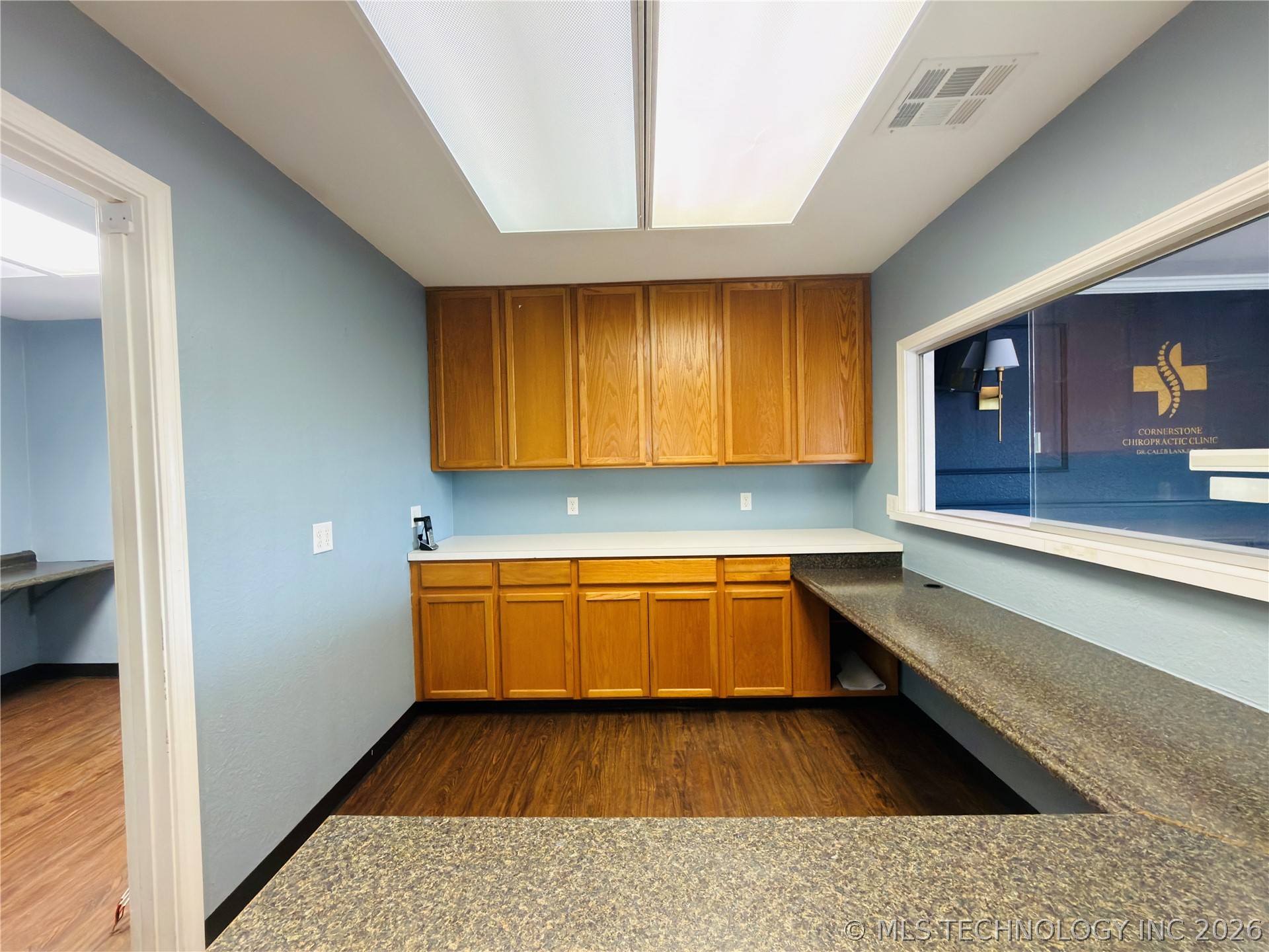 1002 E Cherry Street Property Photo 16
