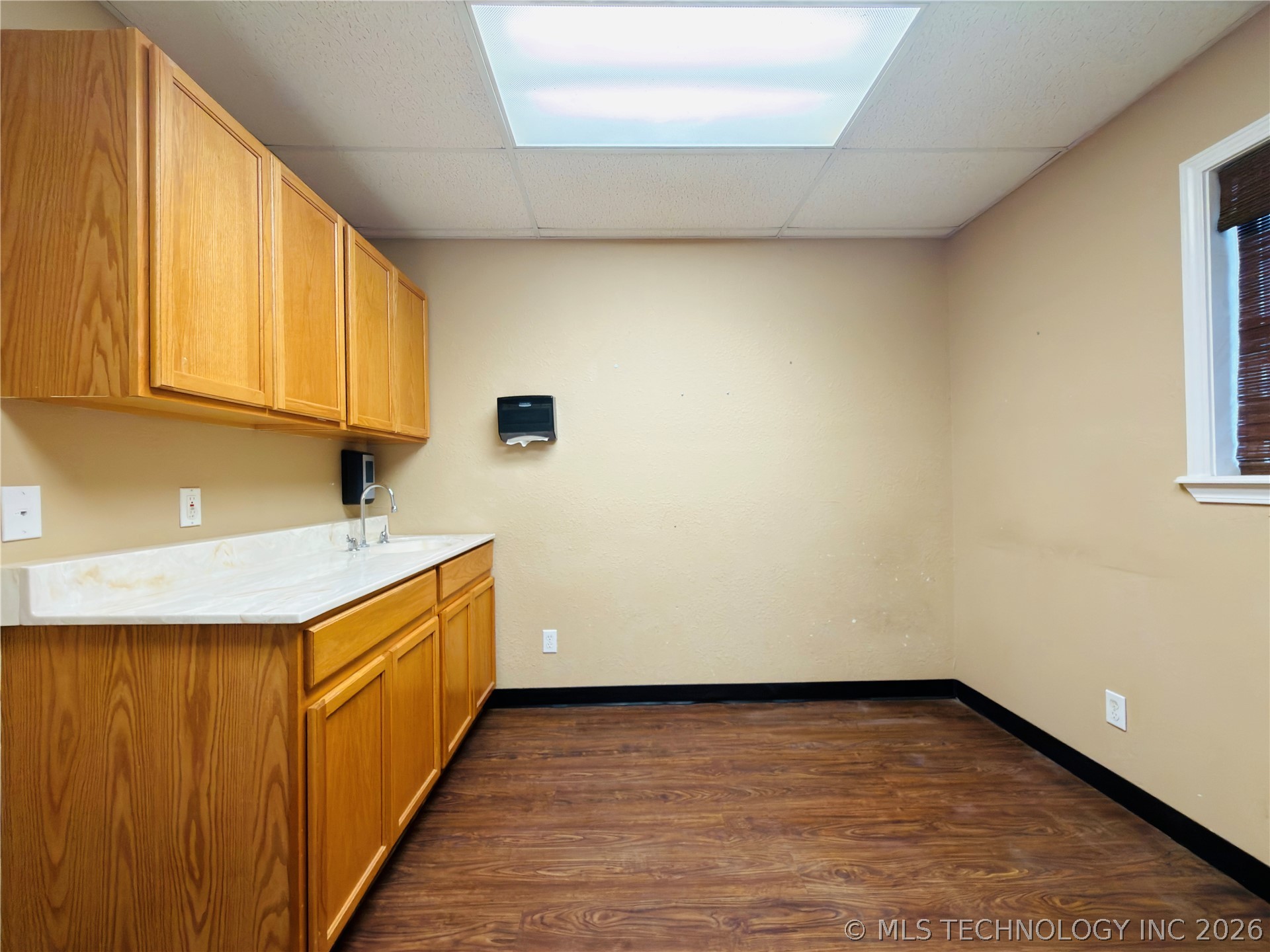 1002 E Cherry Street Property Photo 52