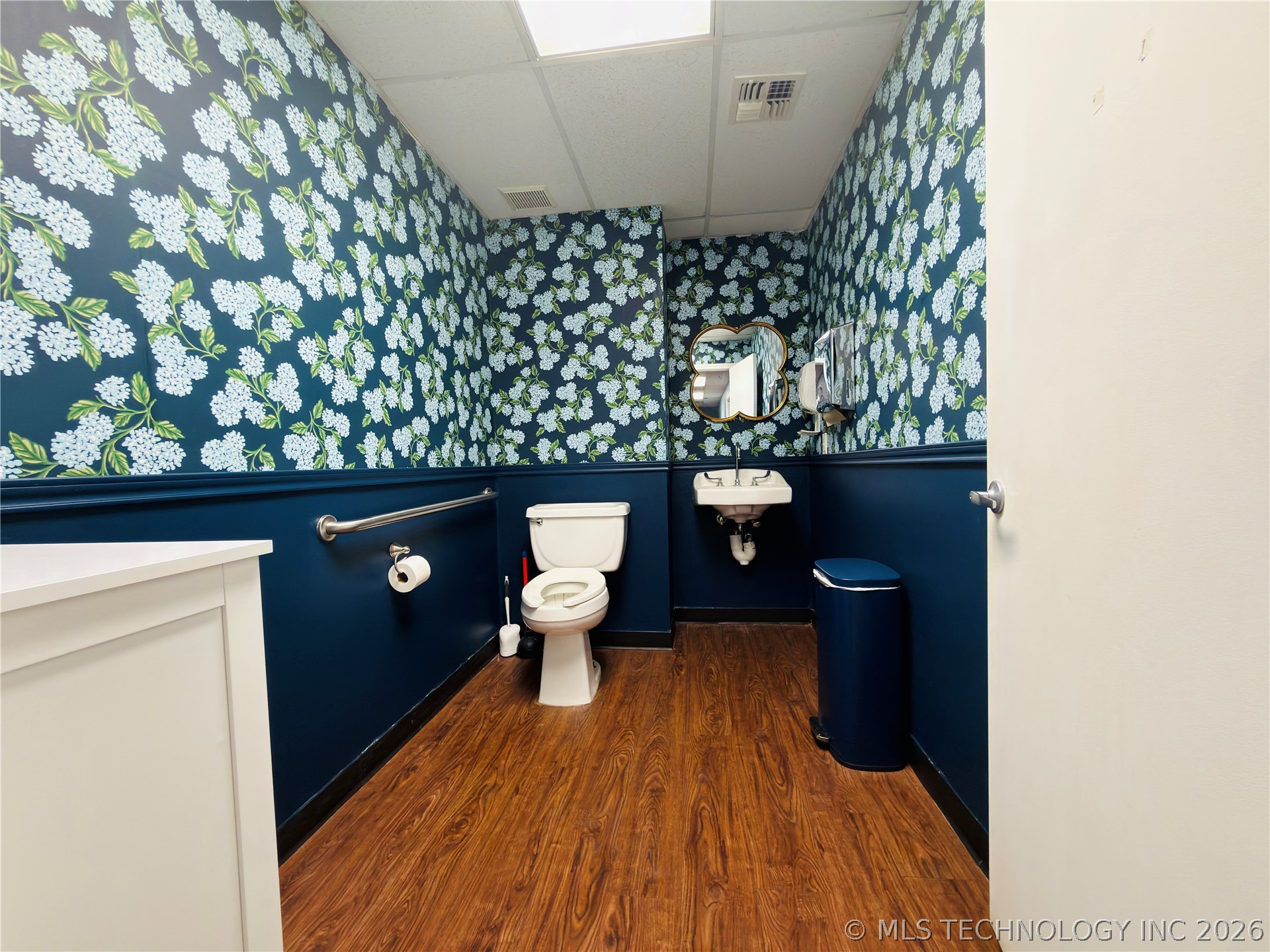 1002 E Cherry Street Property Photo 55