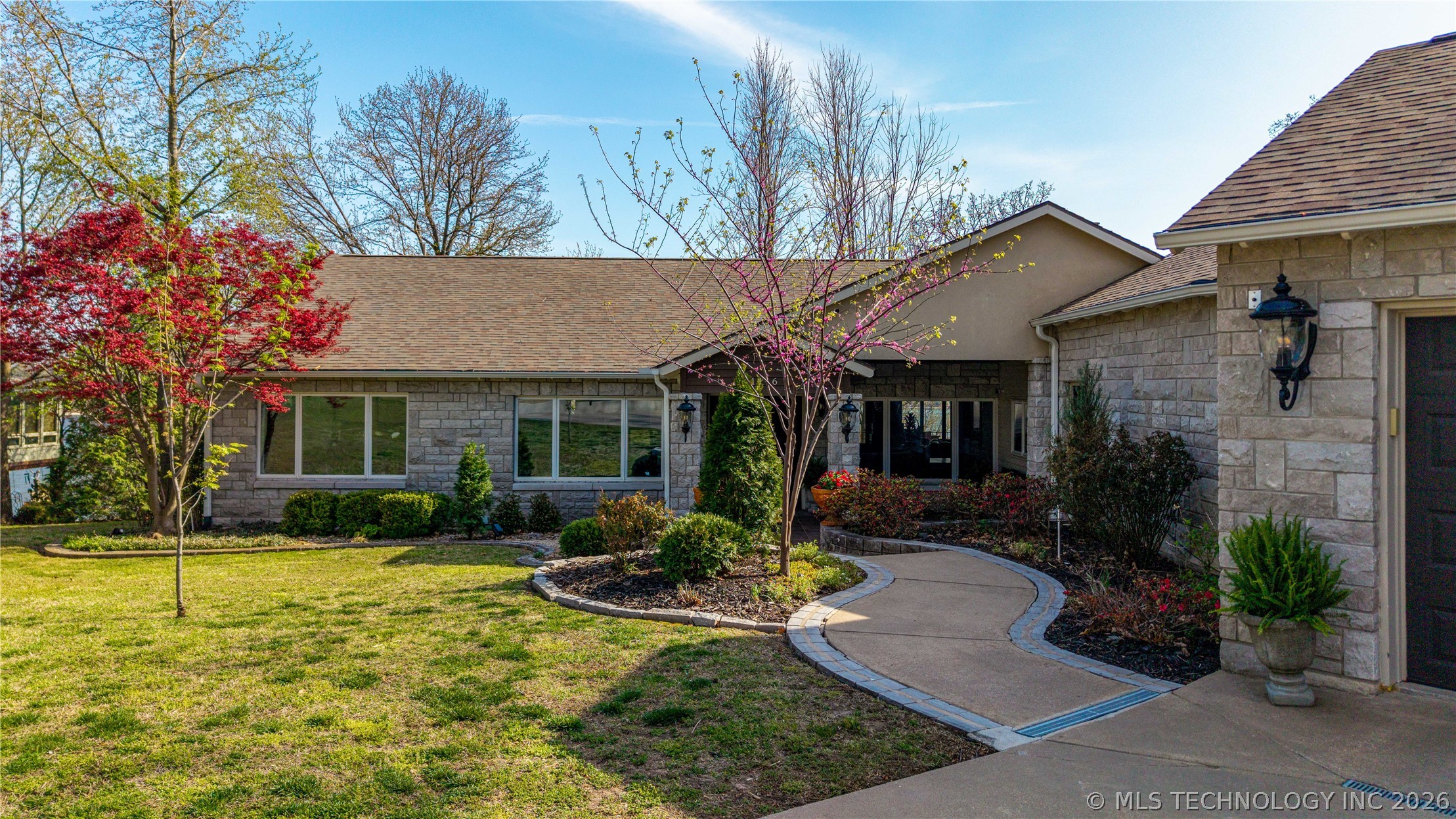 1446 Rockie Property Photo 6
