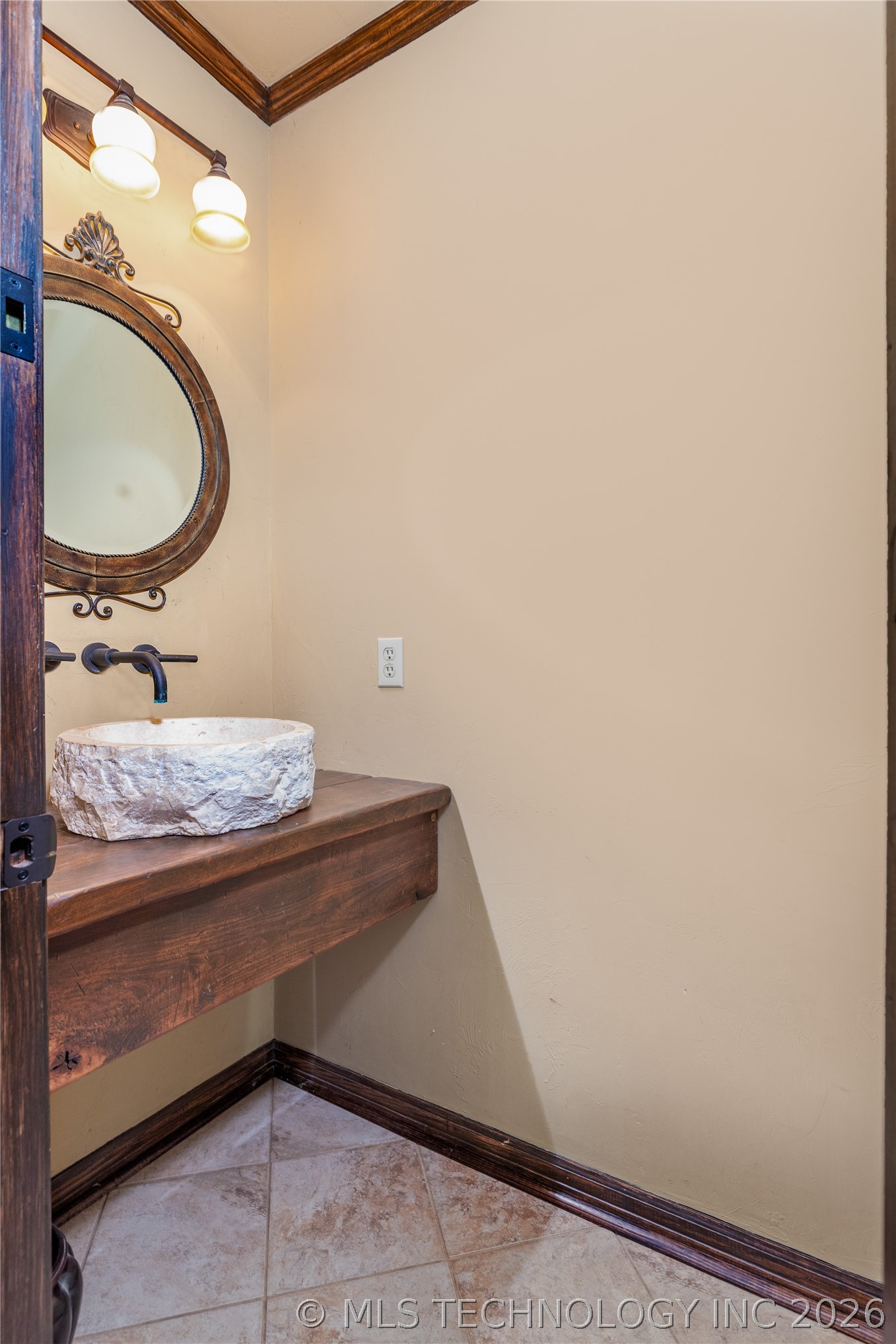 1446 Rockie Property Photo 43