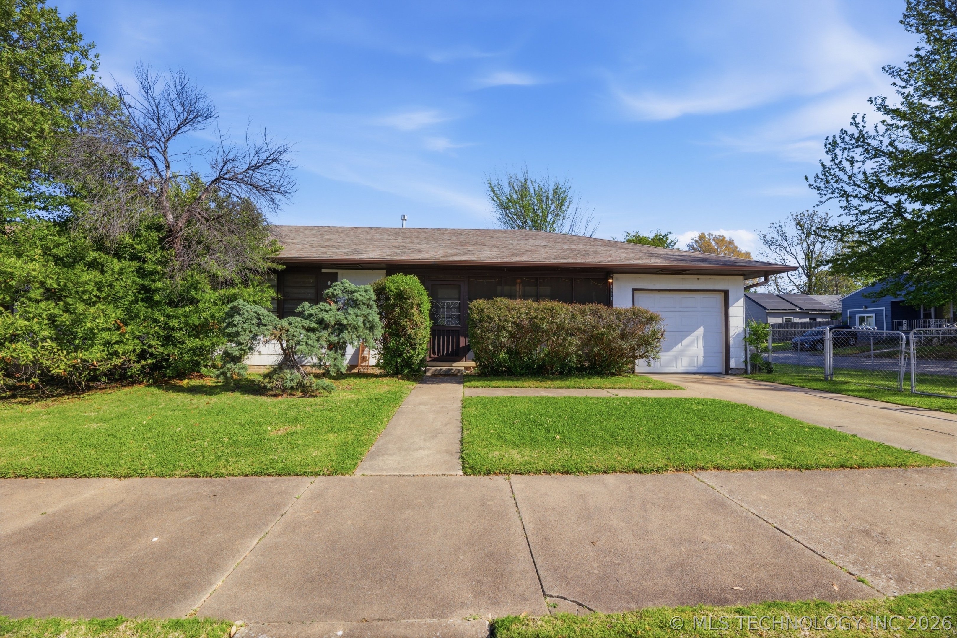 1919 E 13th Street Property Photo 1