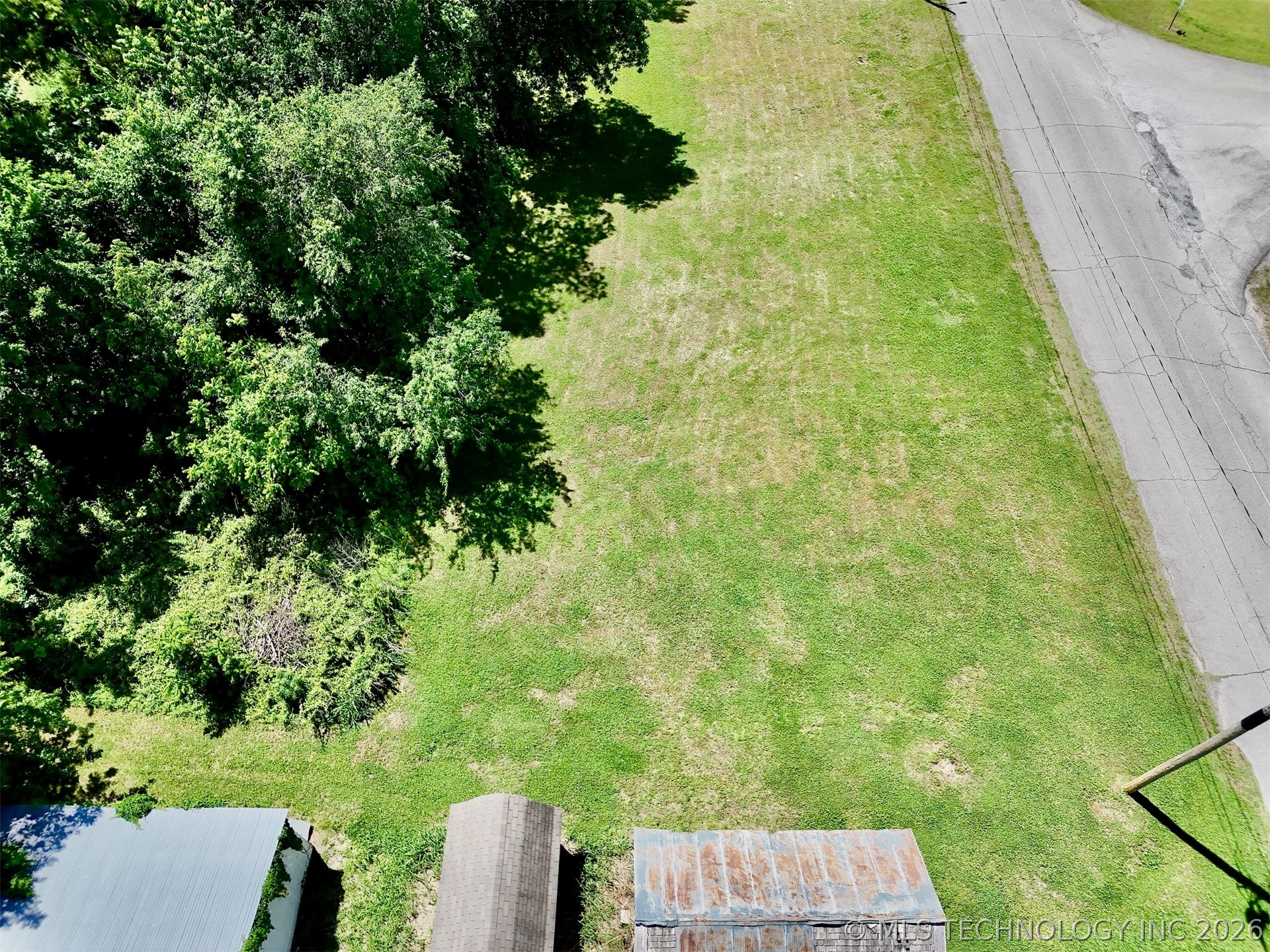210 W Frontier Street Property Photo 15