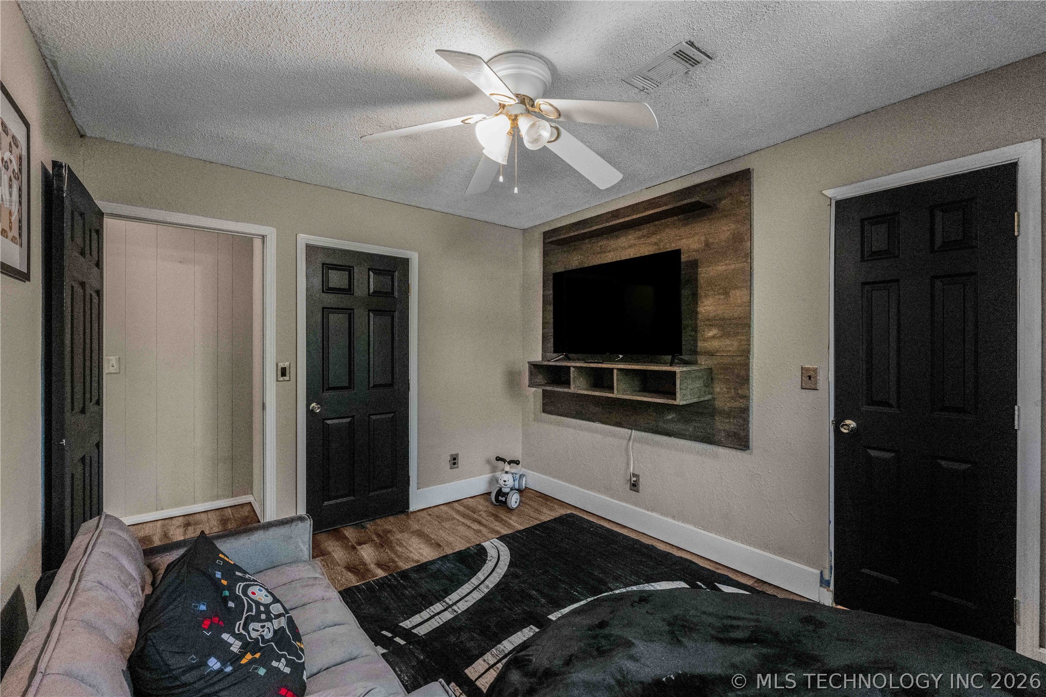719 N Cherry Property Photo 21