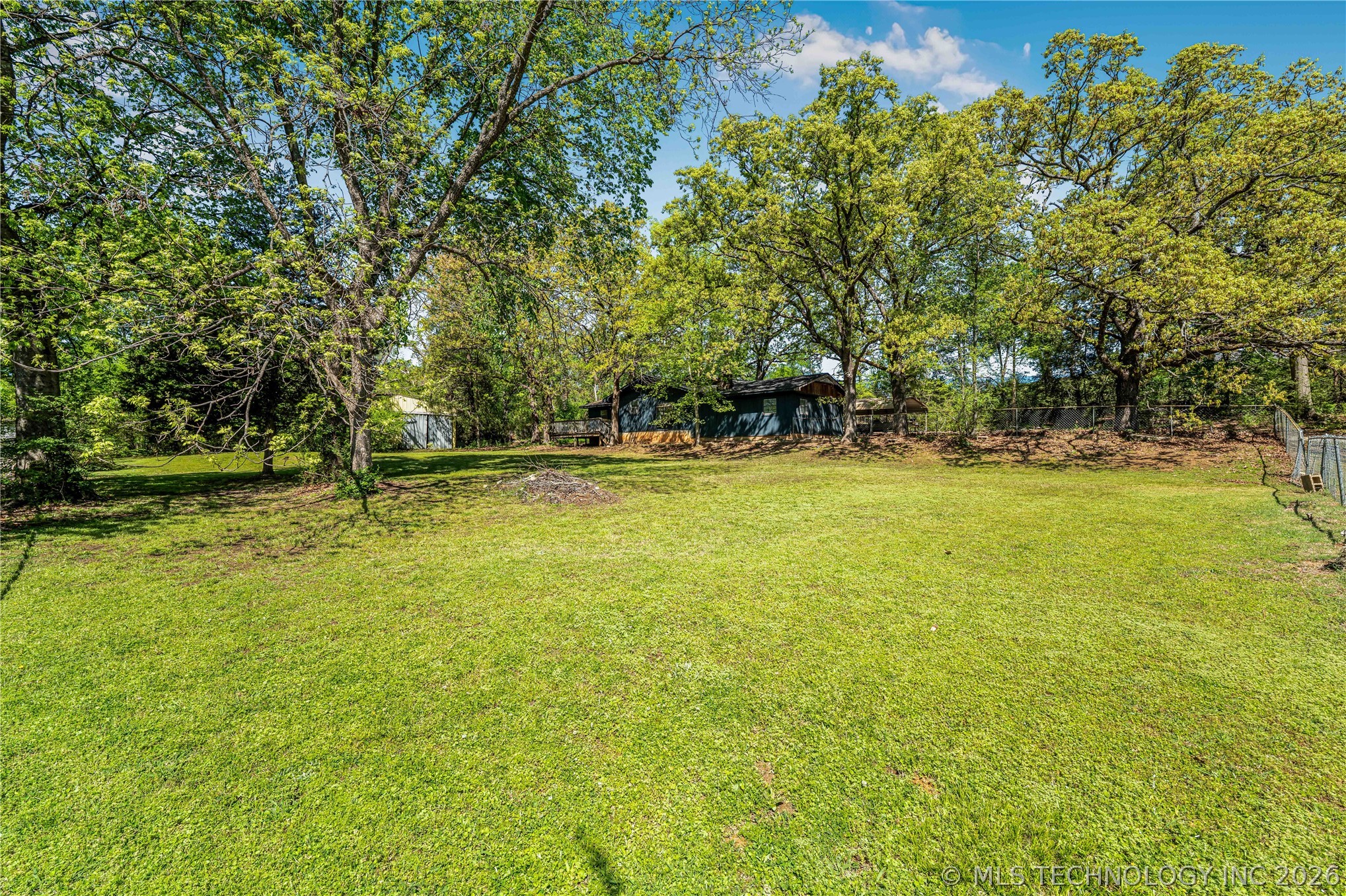 719 N Cherry Property Photo 27