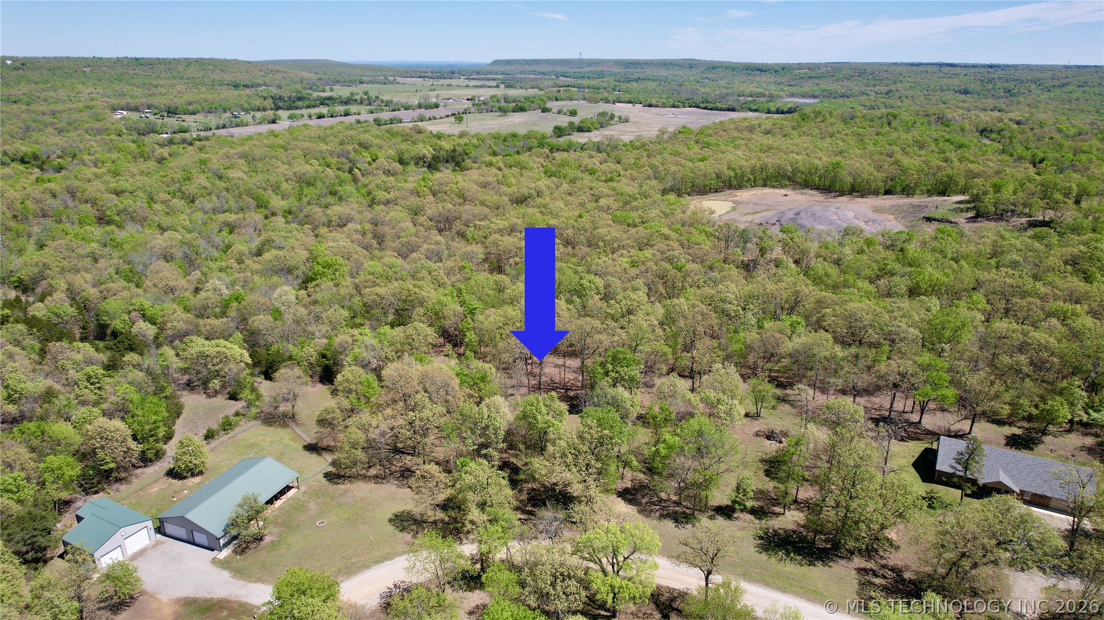 26 Duchess Creek Property Photo 5