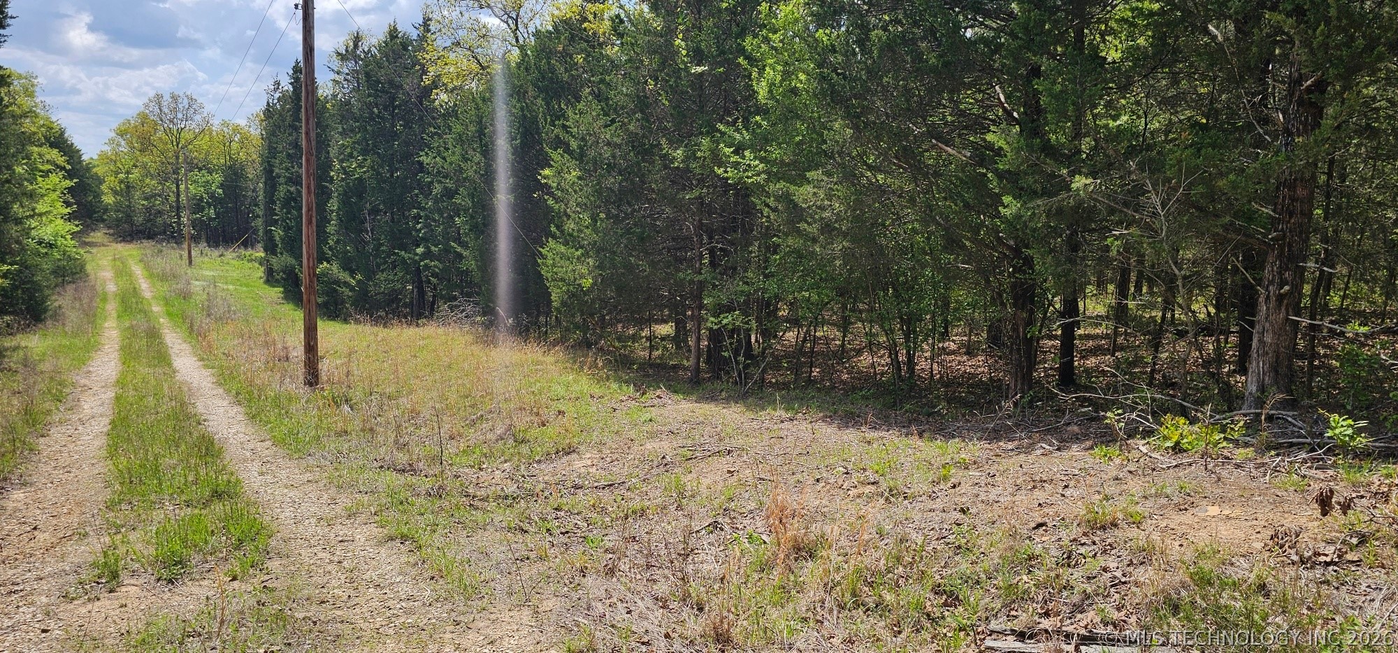 000000 E 1002 Road Property Photo 2
