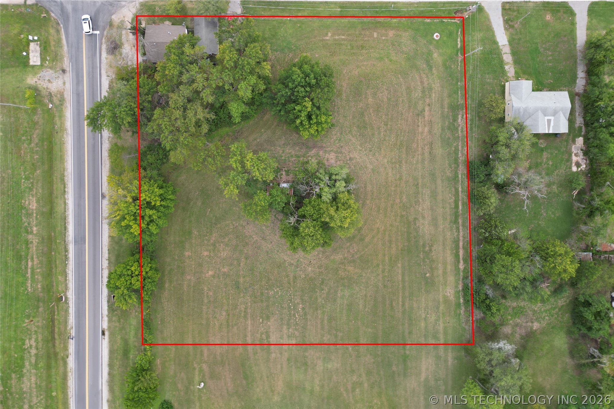 9042 S Union Avenue Property Photo 2