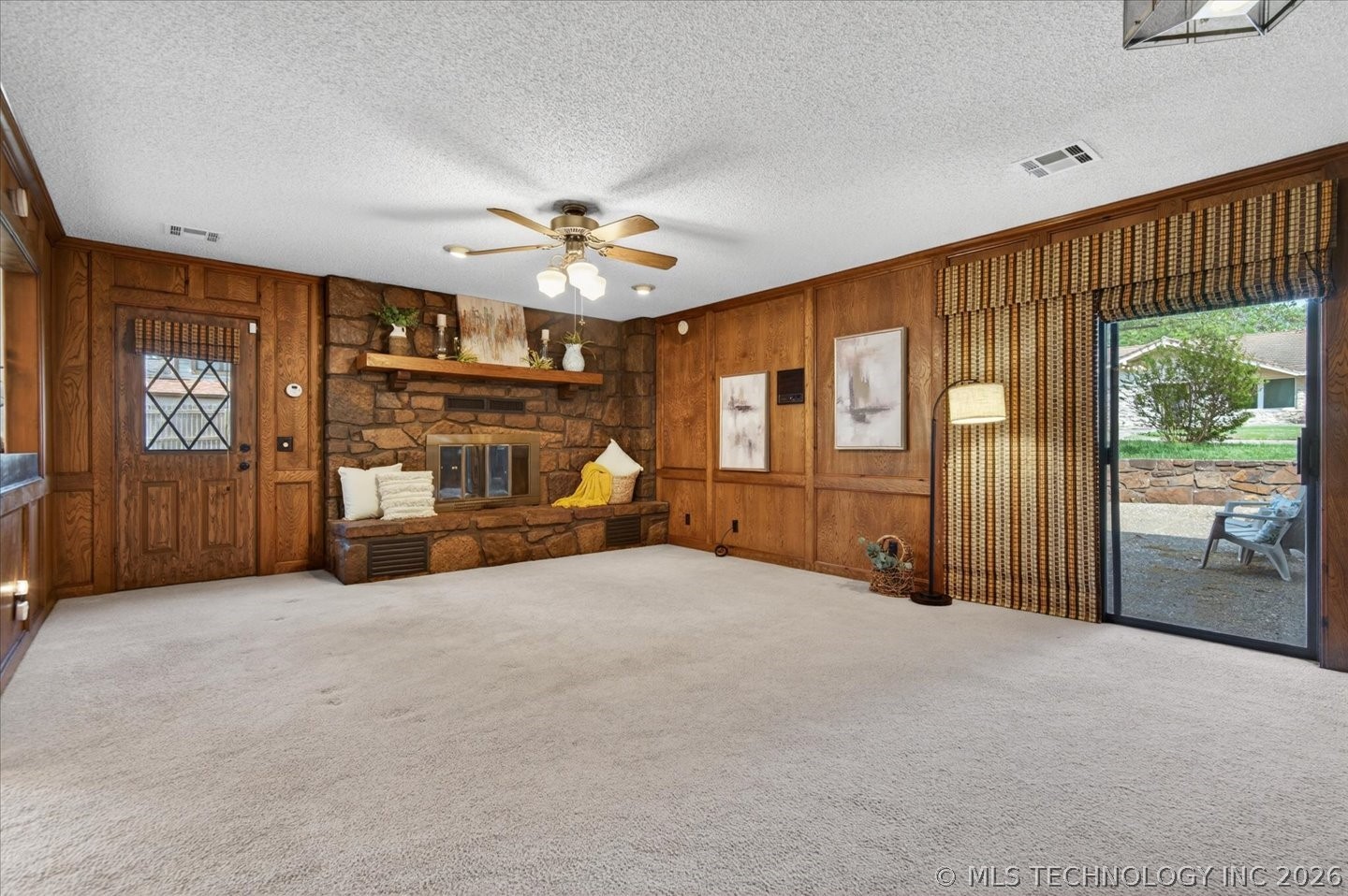 2550 Regency Road Property Photo 6