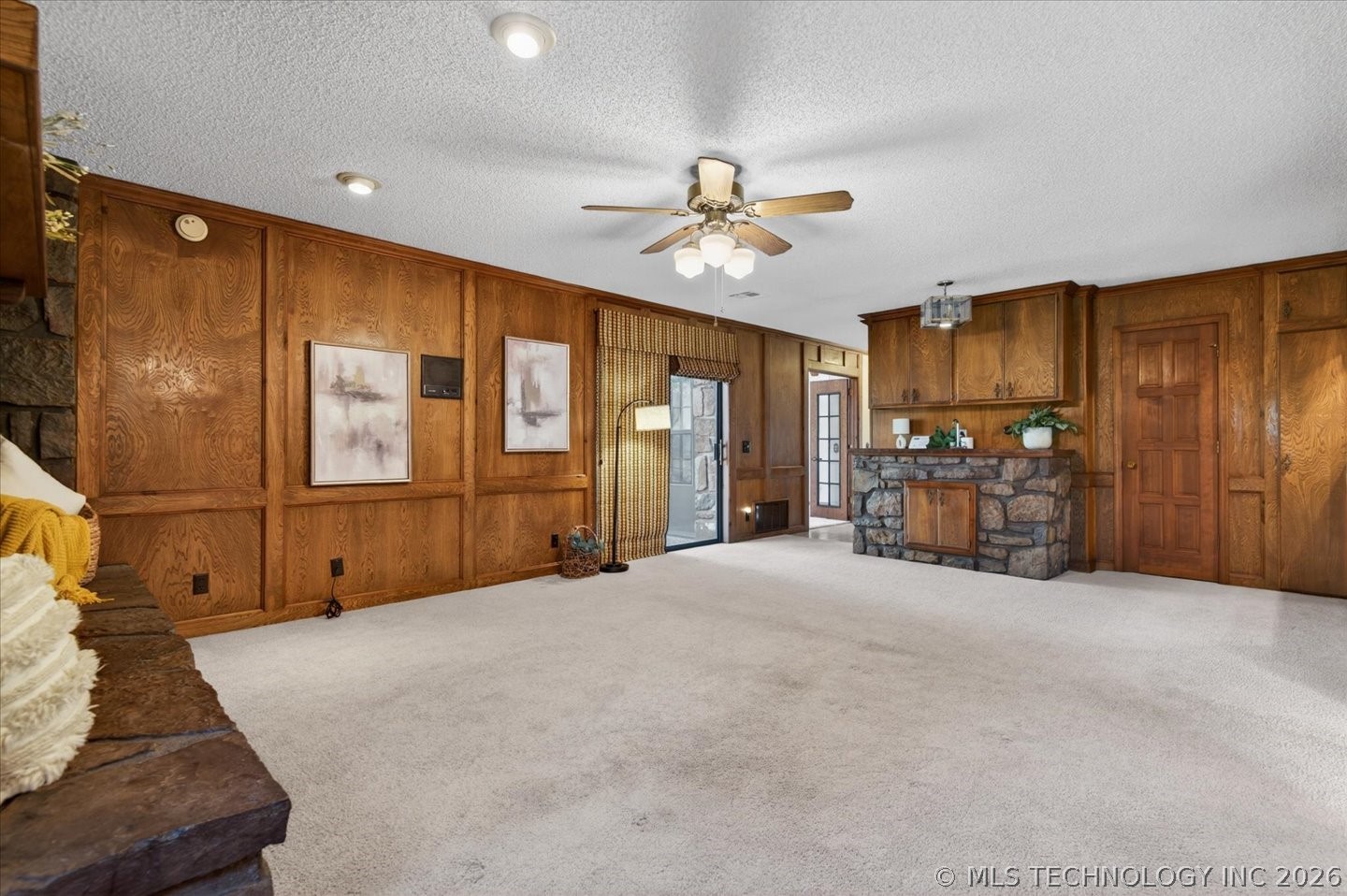 2550 Regency Road Property Photo 7