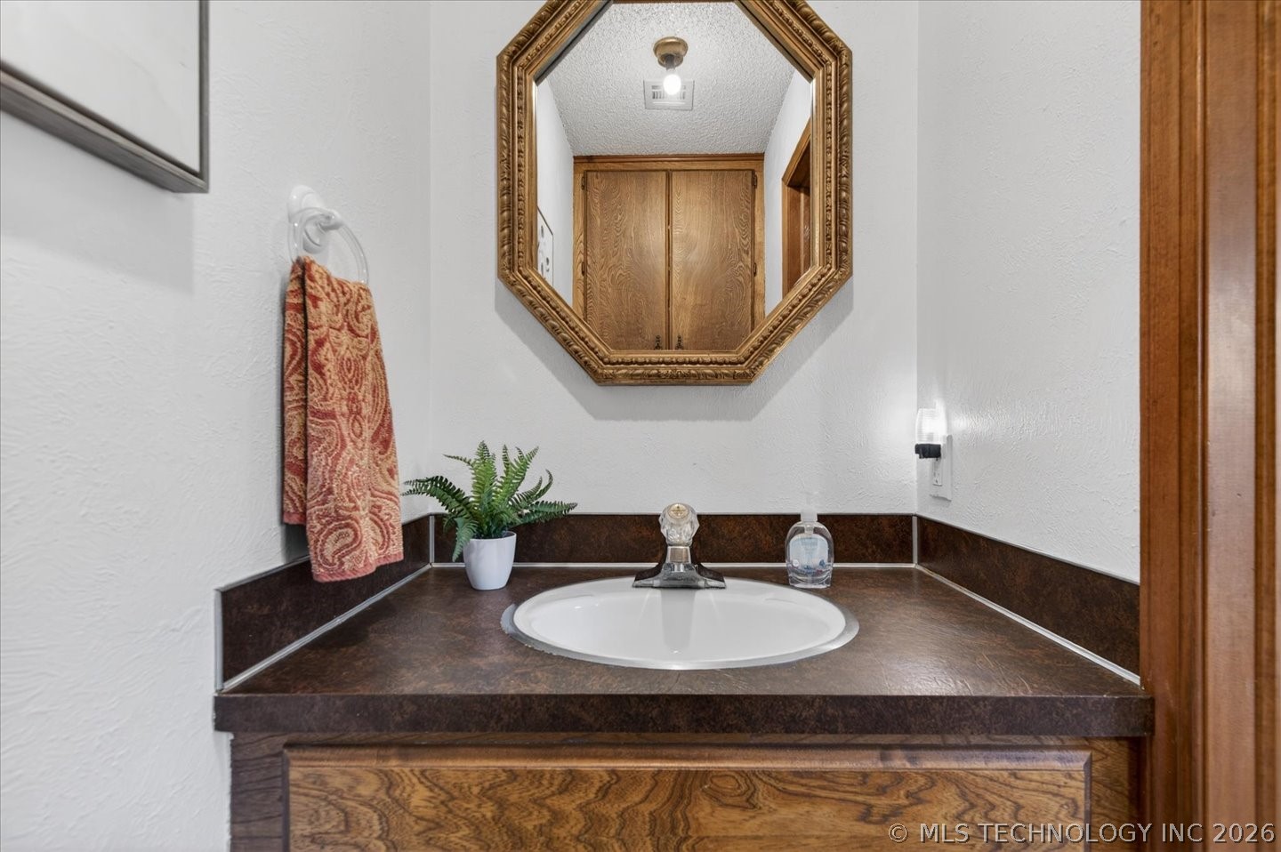 2550 Regency Road Property Photo 42