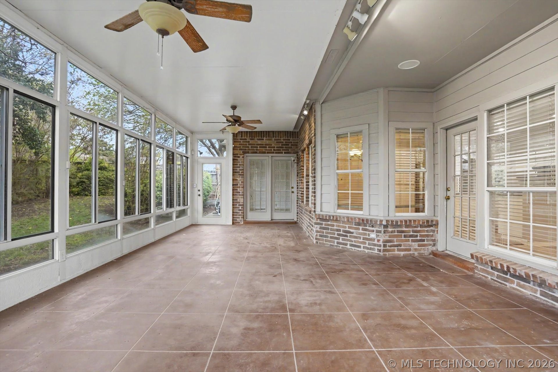 6828 S Richmond Place Property Photo 5