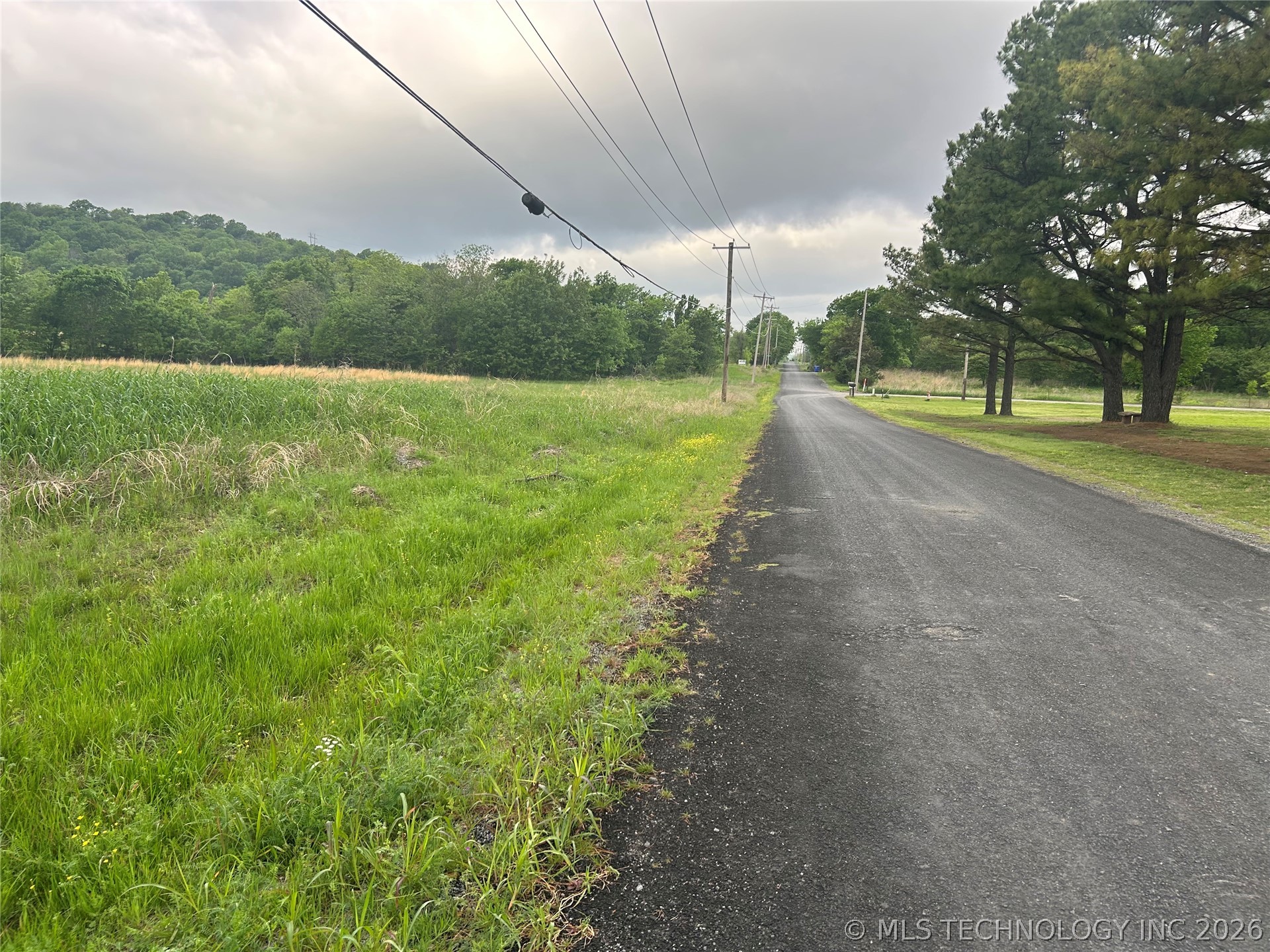 3 E Thunder Road Property Photo 4
