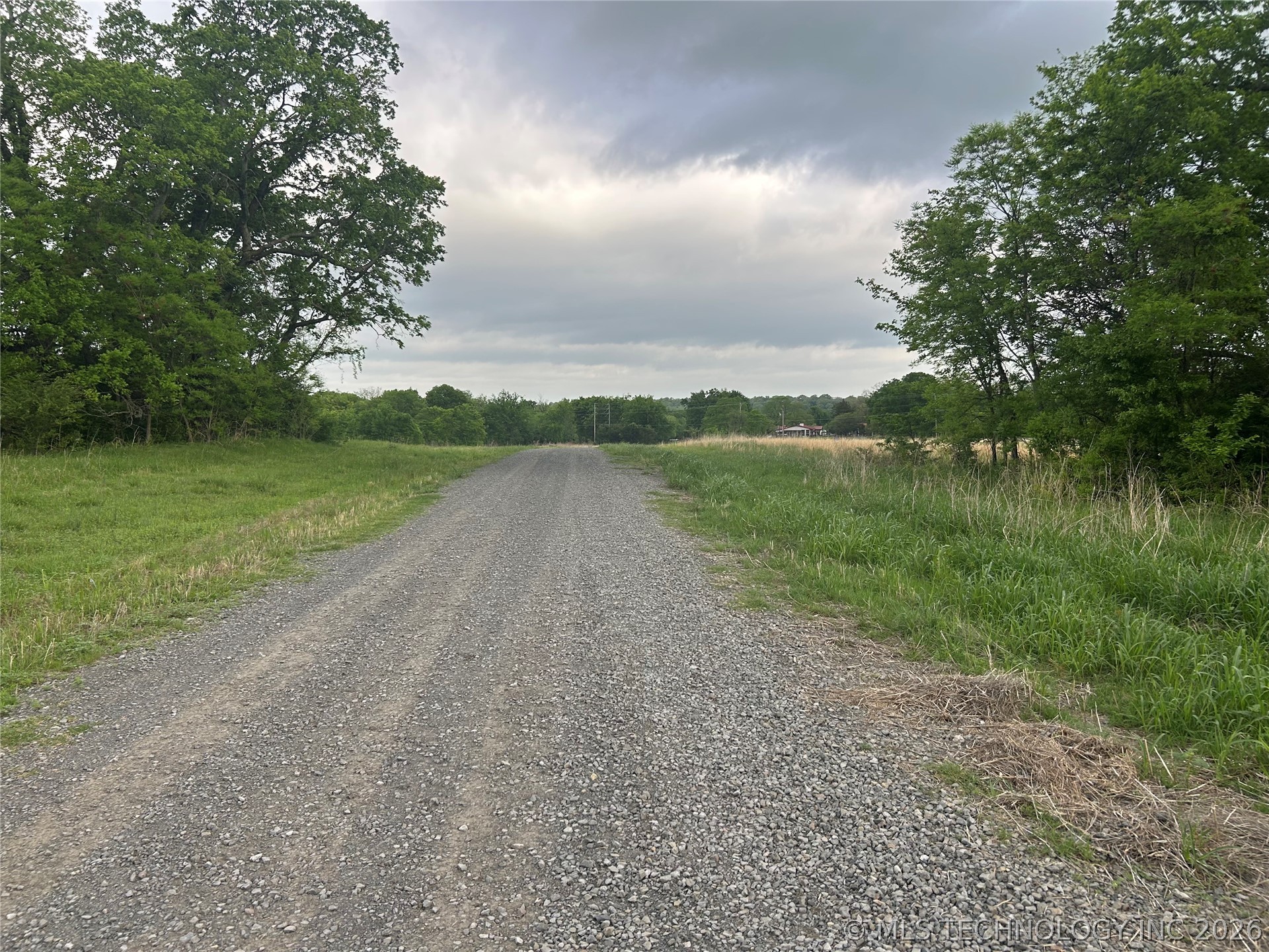 3 E Thunder Road Property Photo 6