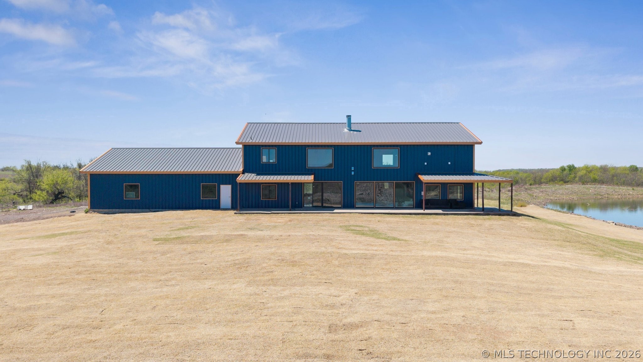 9501 S 4170 Road Property Photo 4