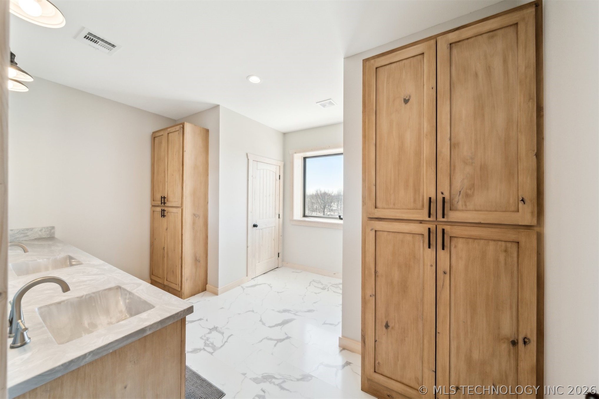 9501 S 4170 Road Property Photo 46