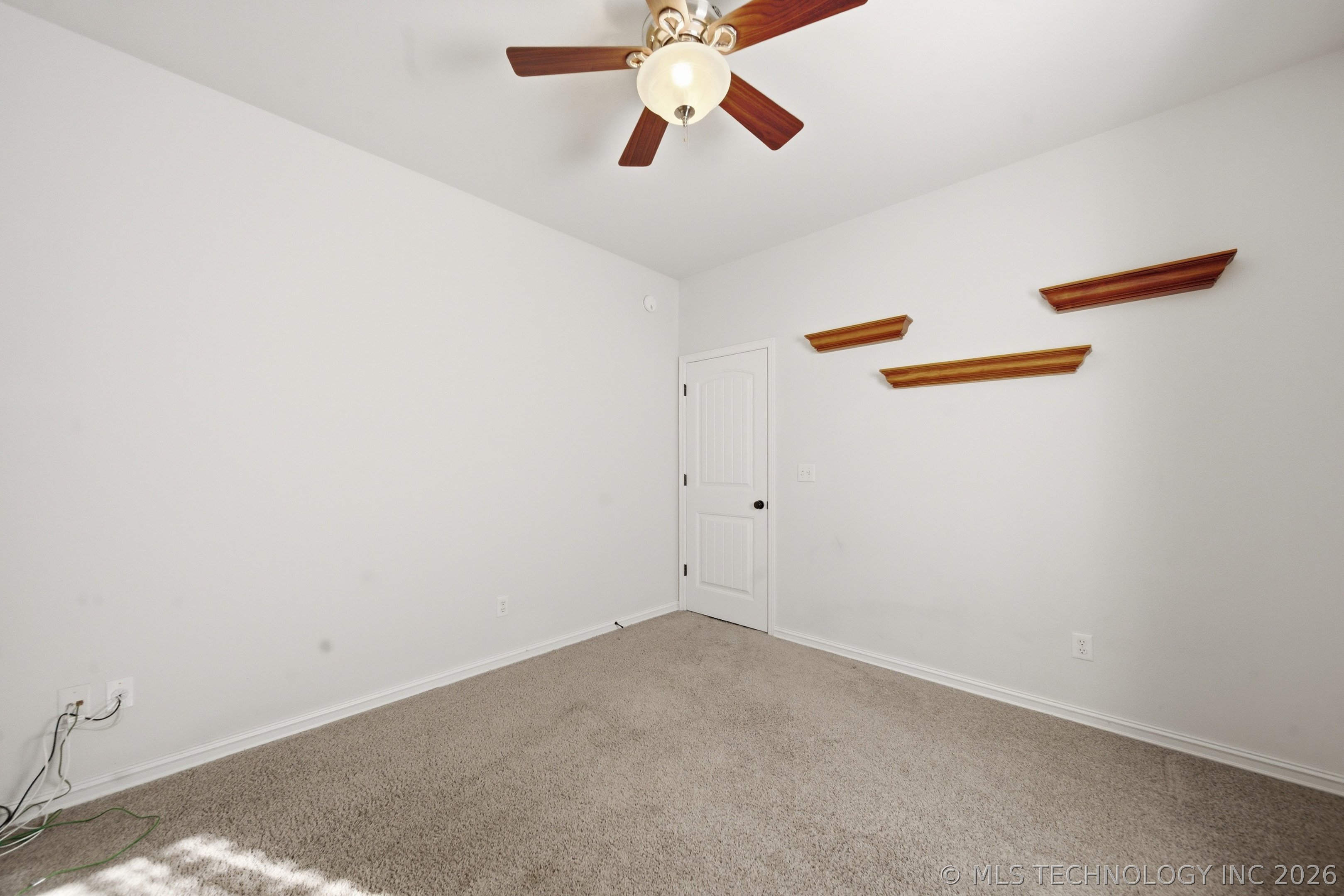 208 New Haven Street Property Photo 29