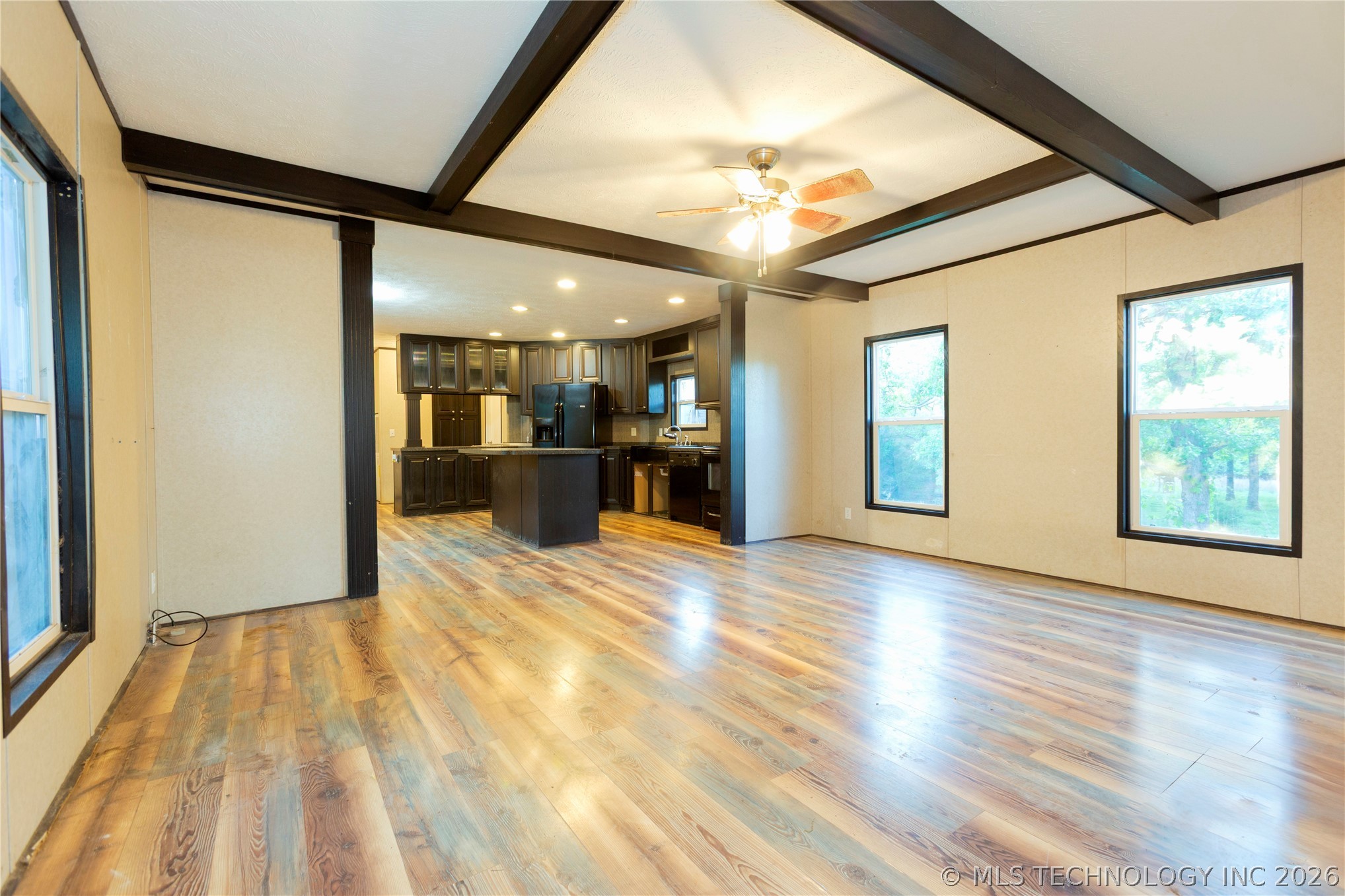 1487 Buds Point Road North Property Photo 2