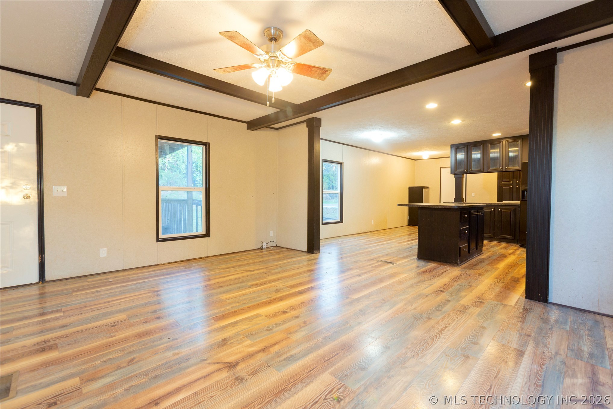 1487 Buds Point Road North Property Photo 4