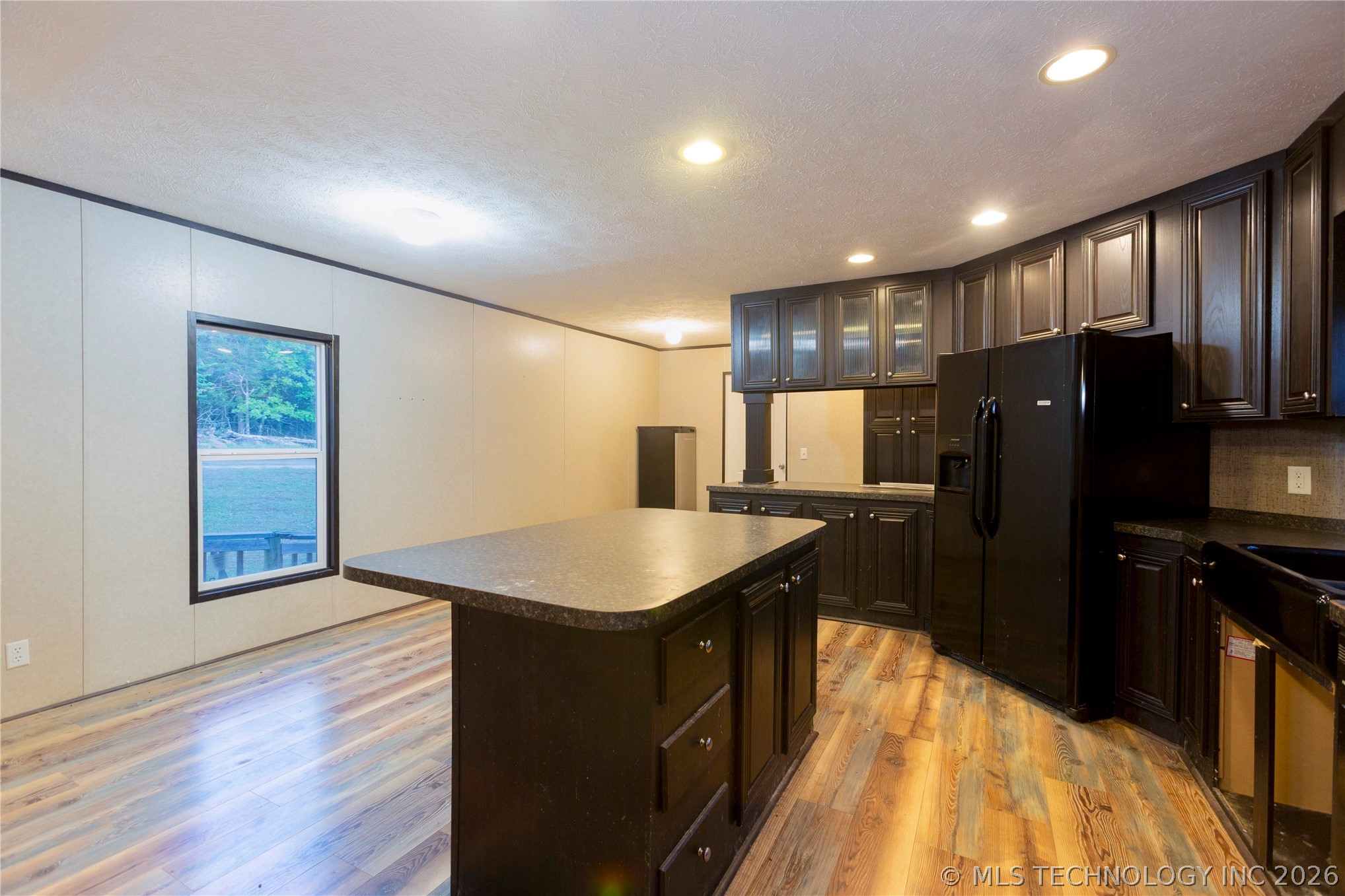 1487 Buds Point Road North Property Photo 8