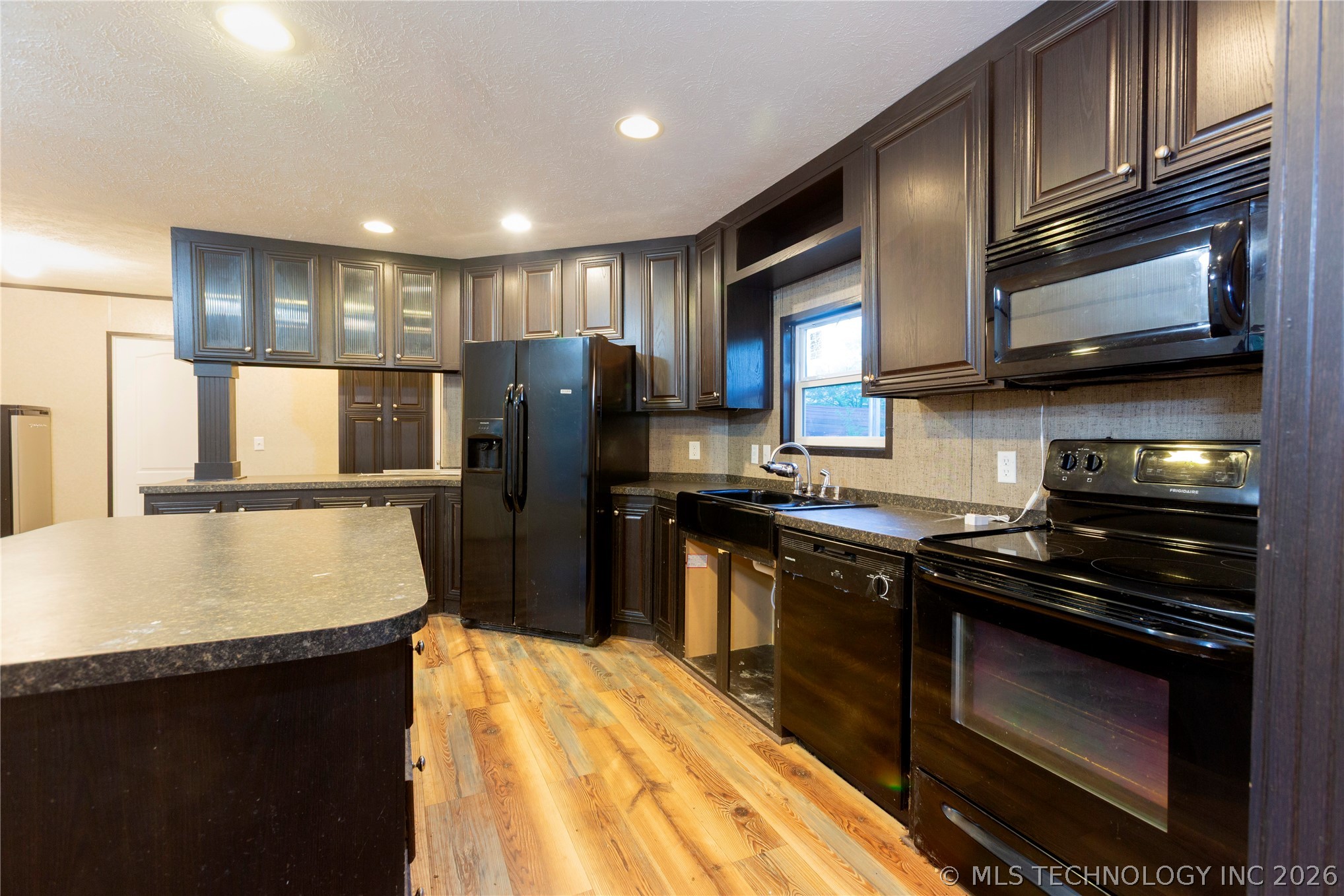 1487 Buds Point Road North Property Photo 9