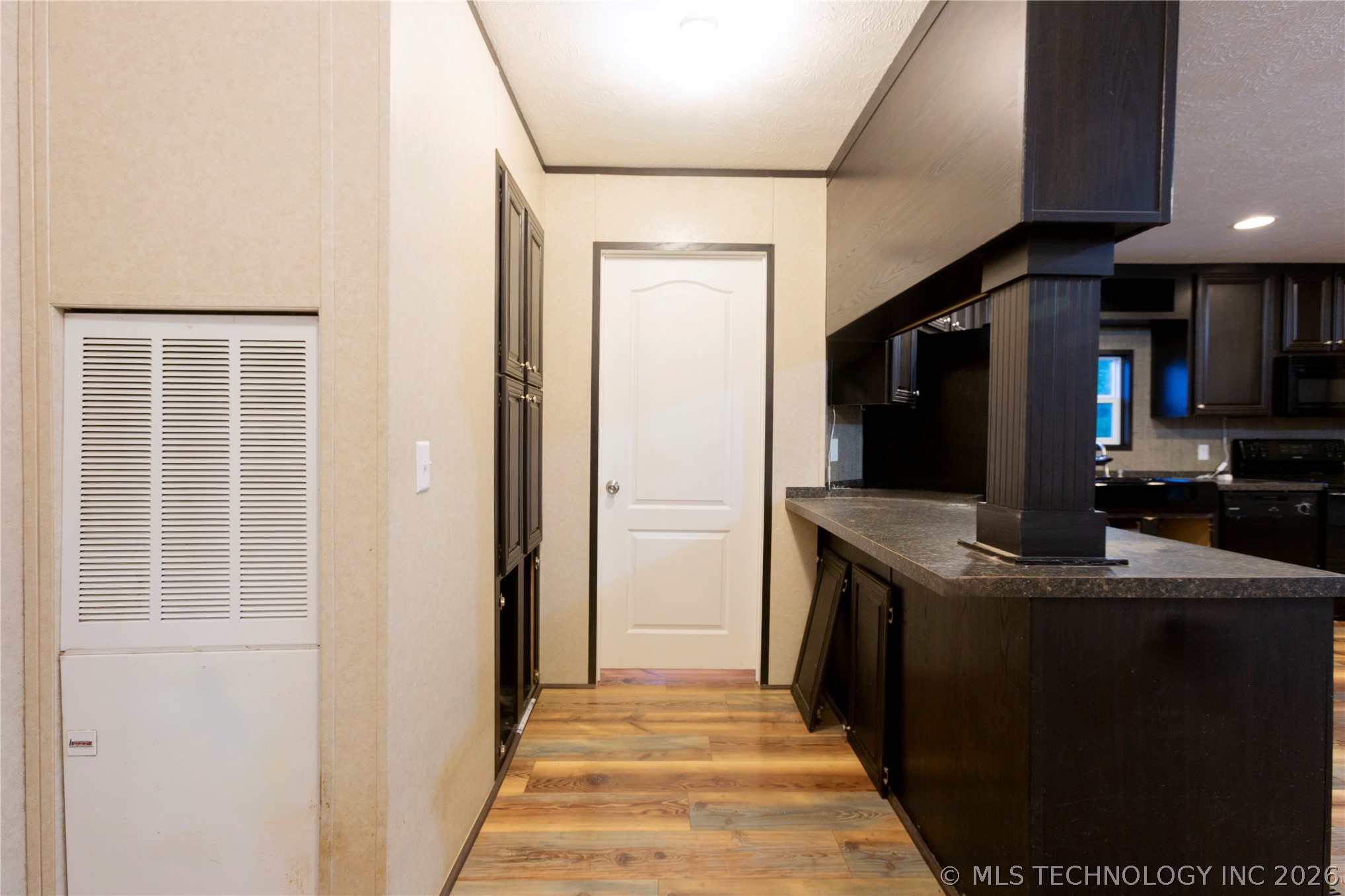 1487 Buds Point Road North Property Photo 11