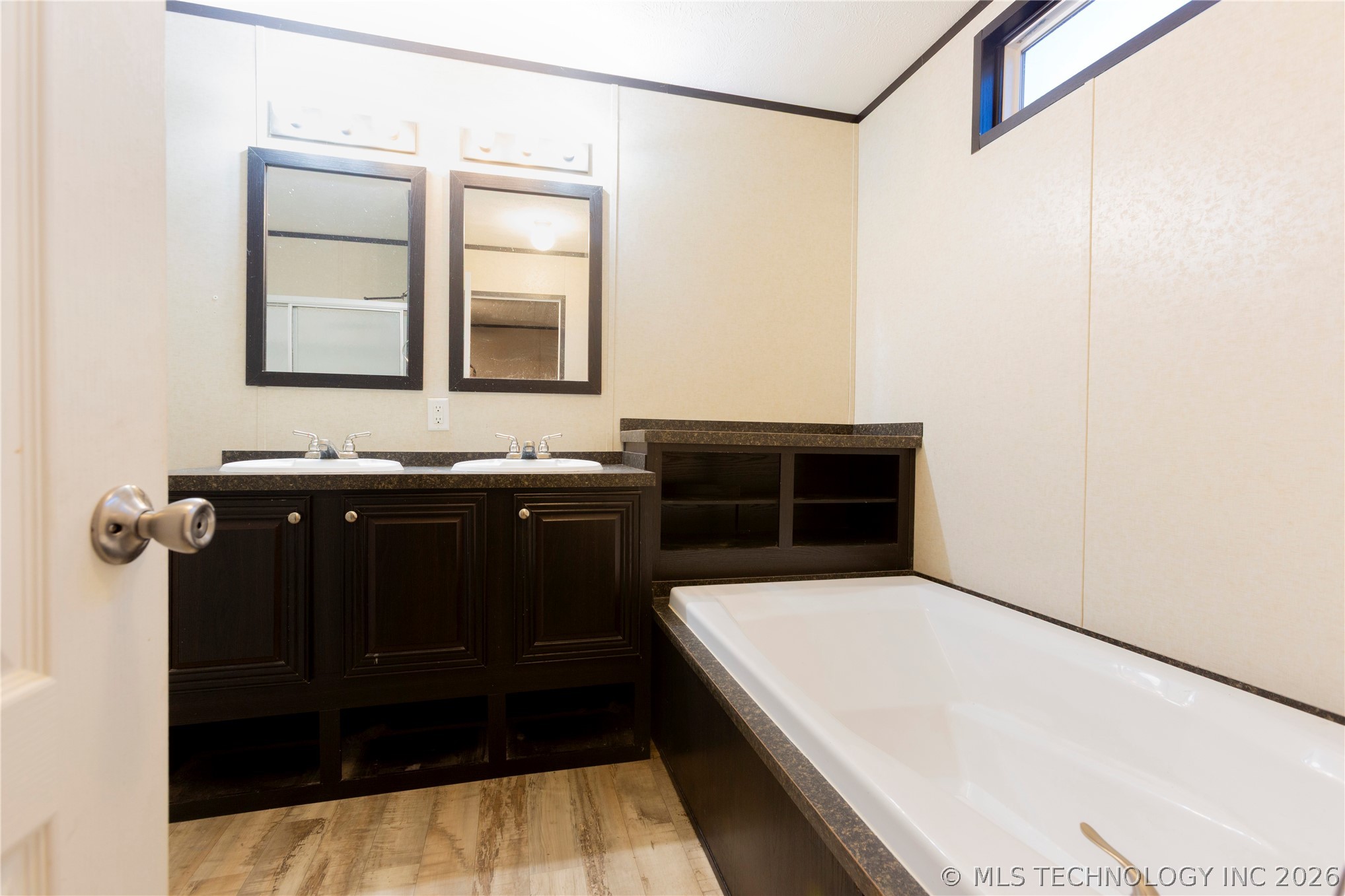 1487 Buds Point Road North Property Photo 15