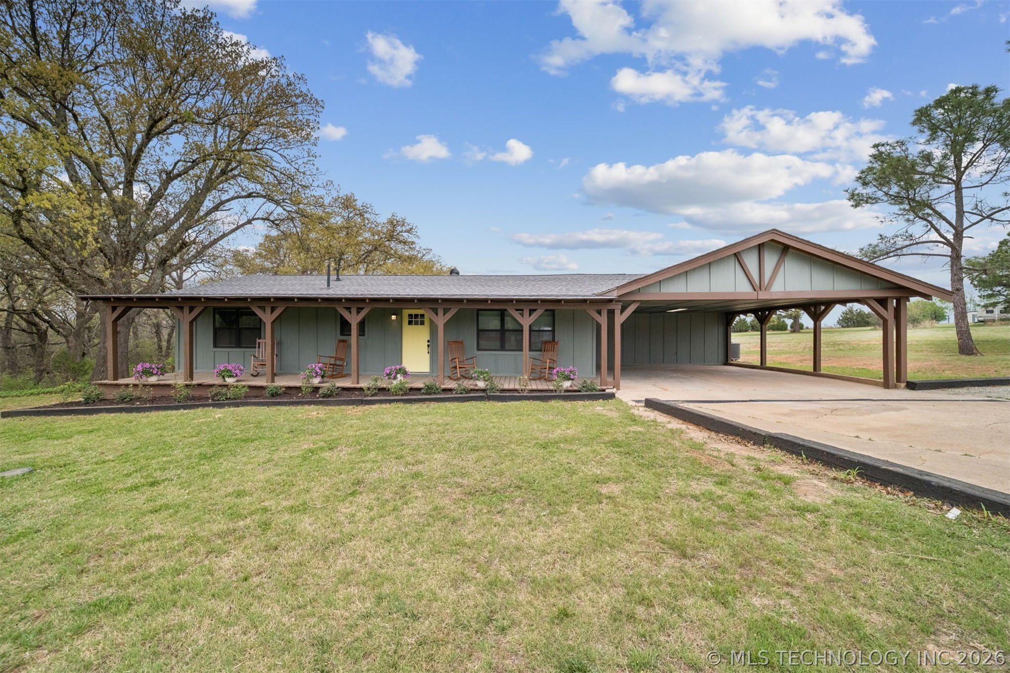 37431 Highway 19 Property Photo 1