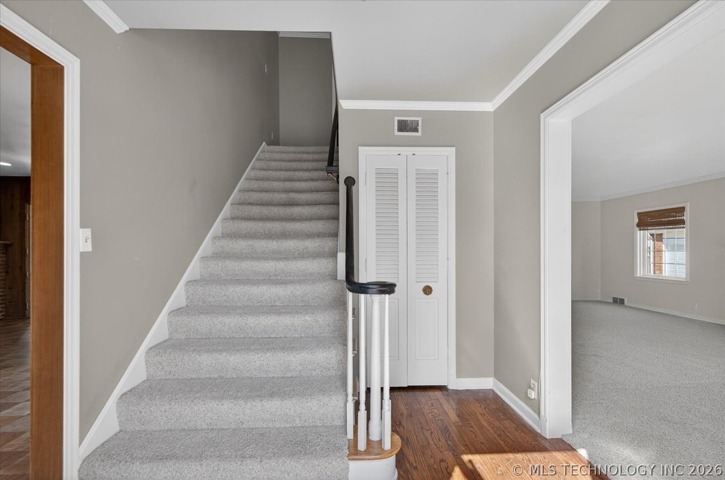 1529 Hillcrest Drive Property Photo 4