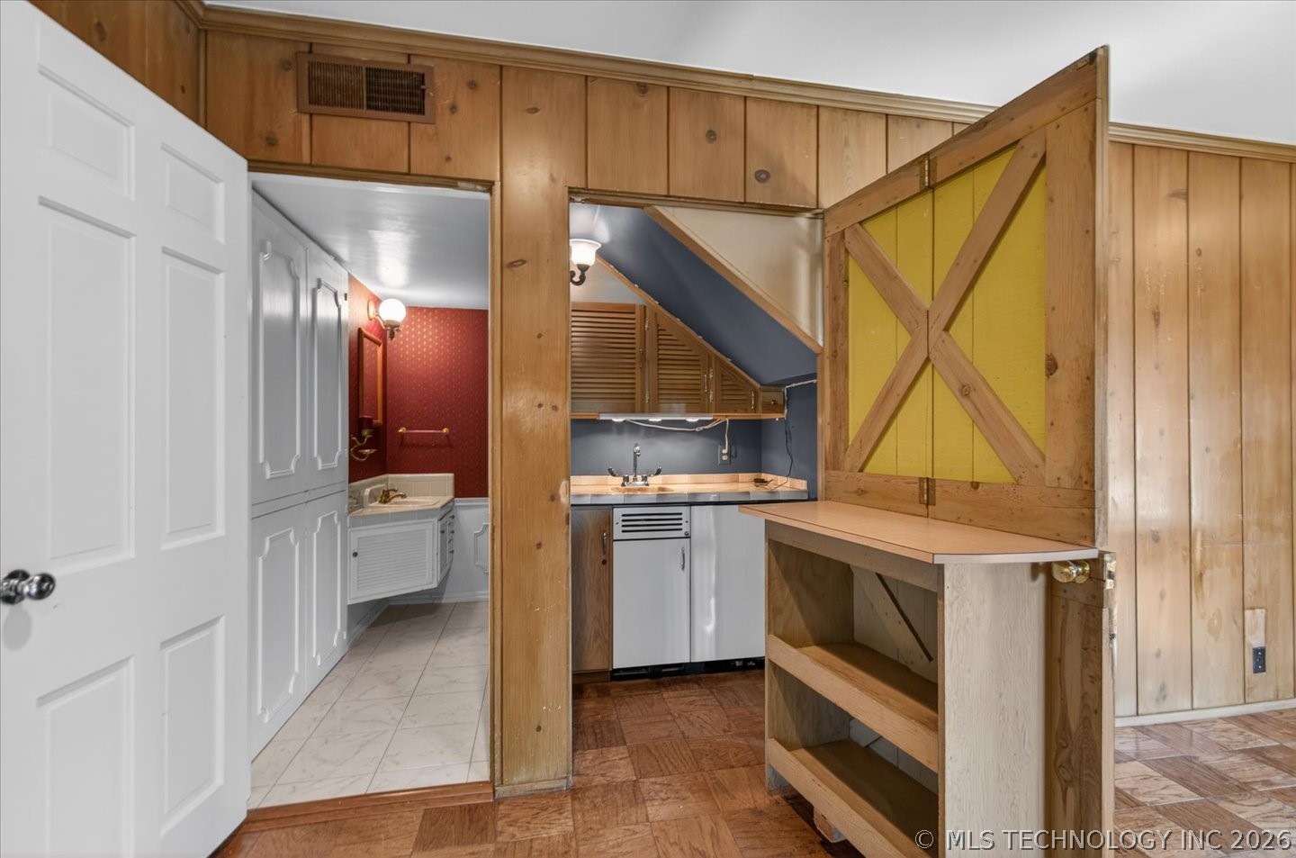 1529 Hillcrest Drive Property Photo 13
