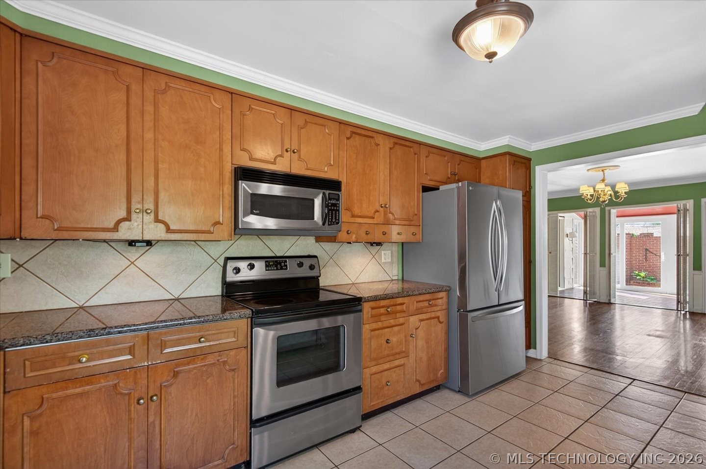1529 Hillcrest Drive Property Photo 18