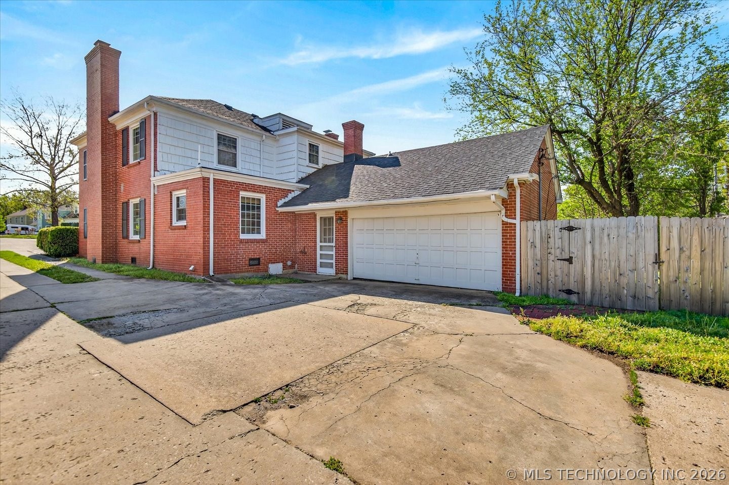 1529 Hillcrest Drive Property Photo 30