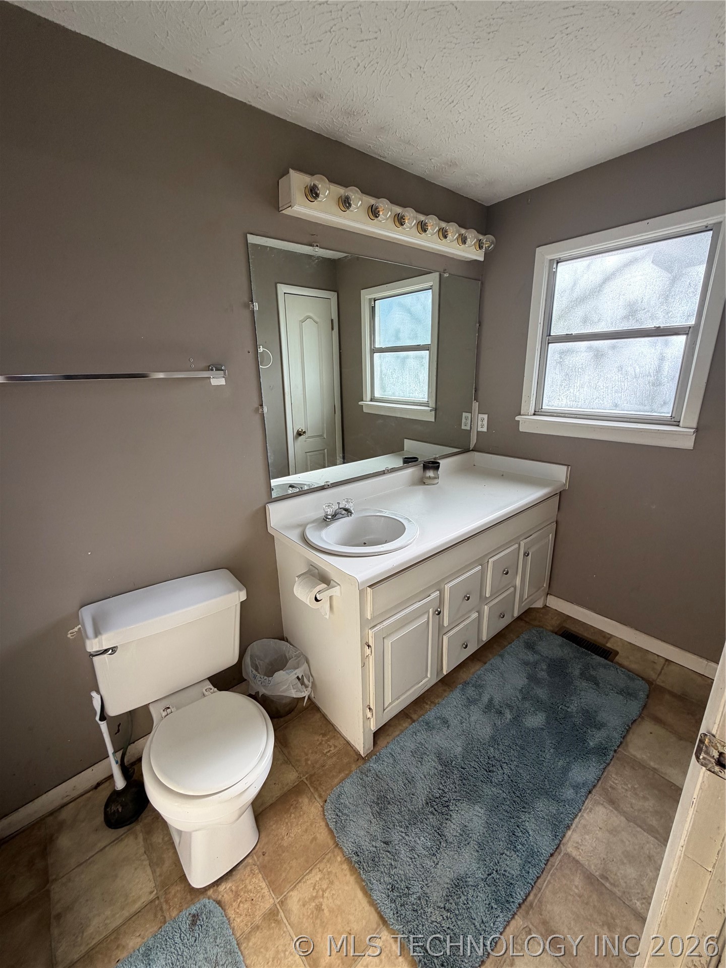 16 S Indianola Street Property Photo 8