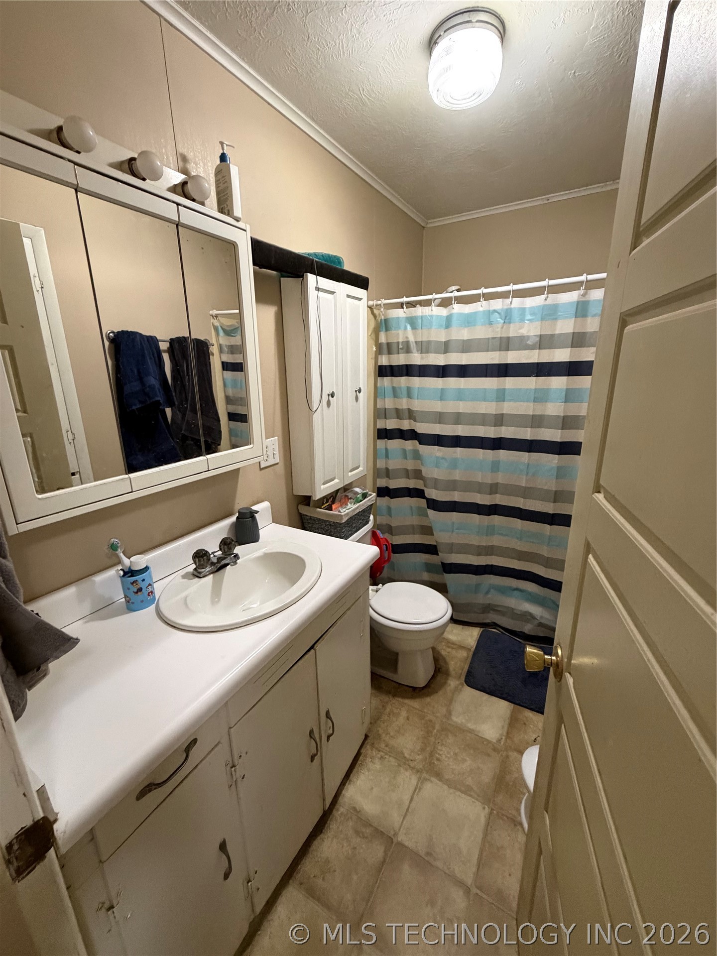 16 S Indianola Street Property Photo 10