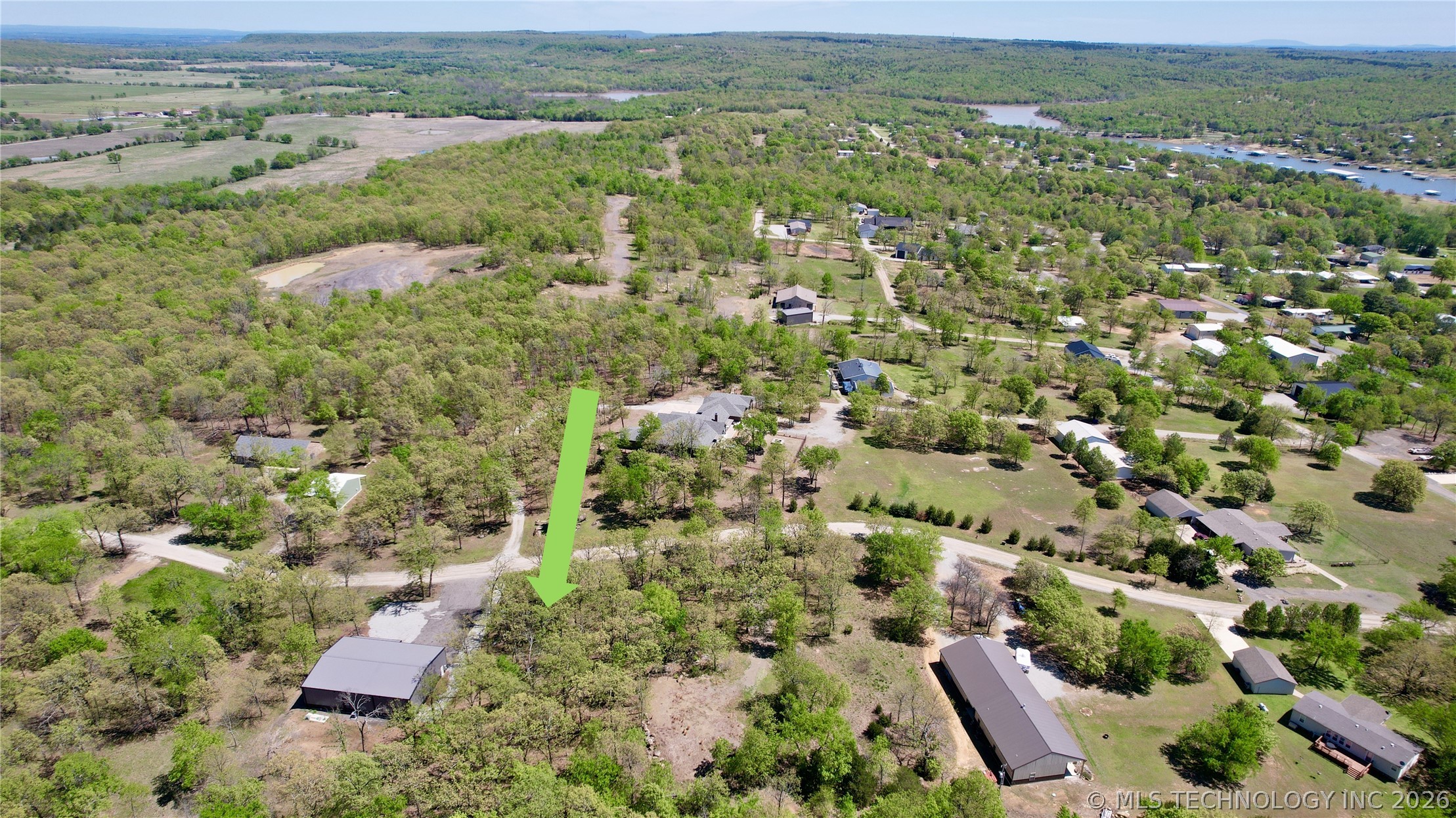 13 Duchess Creek Property Photo 3