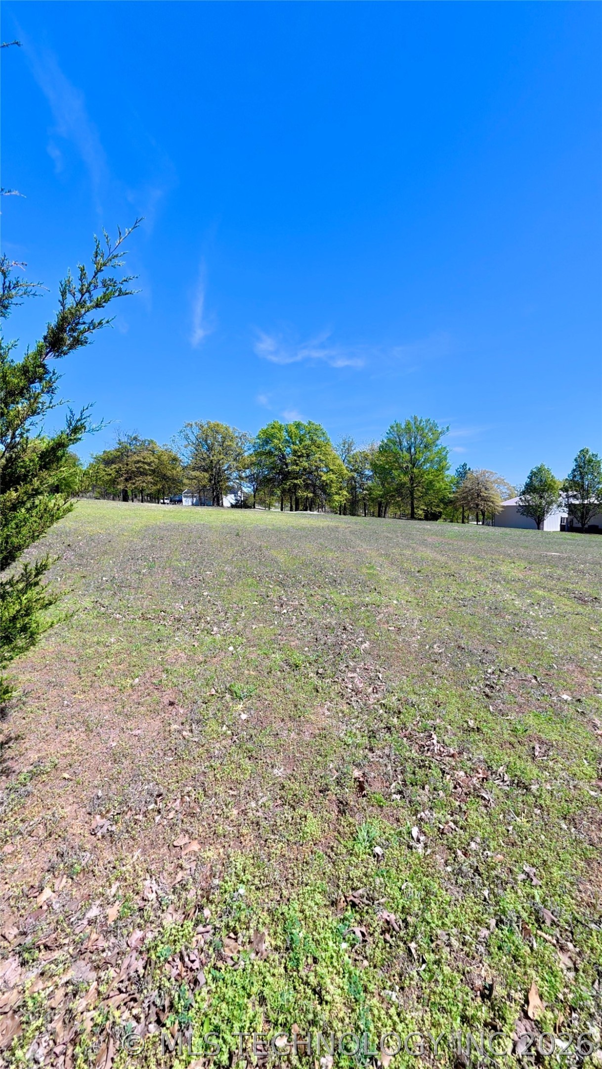 13 Duchess Creek Property Photo 5