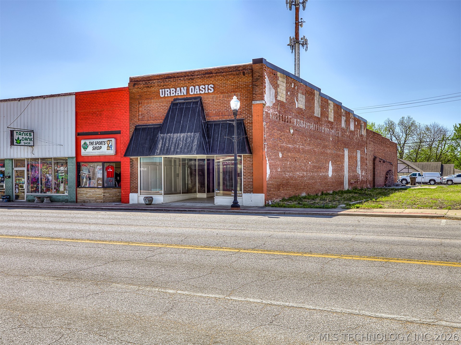 206 E Rogers Boulevard Property Photo 11
